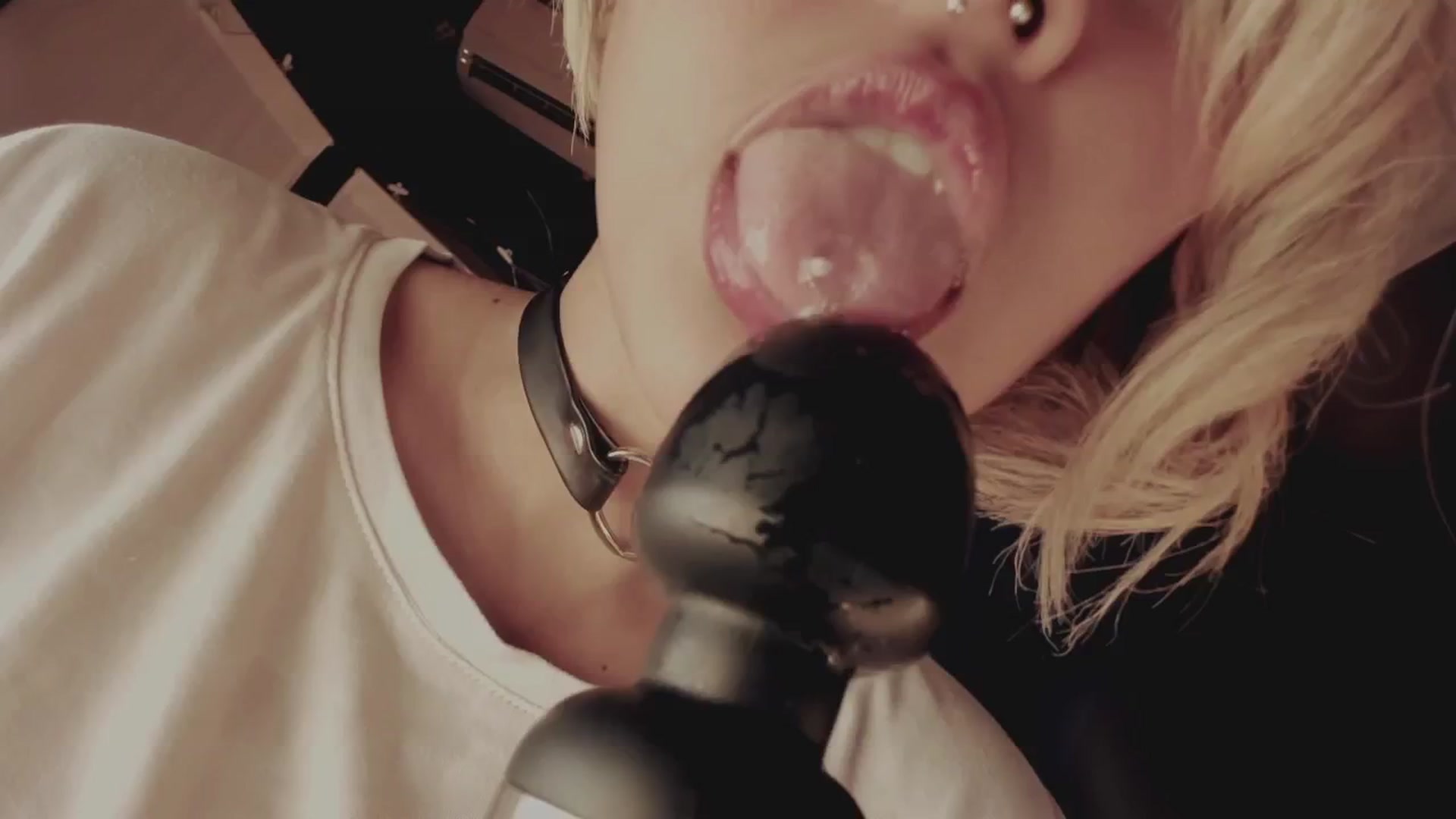 Gallery image thumbnail from AbraxxysRadio's myfreecams stream on, 08/10/2024, 02:07 image 14 of 20