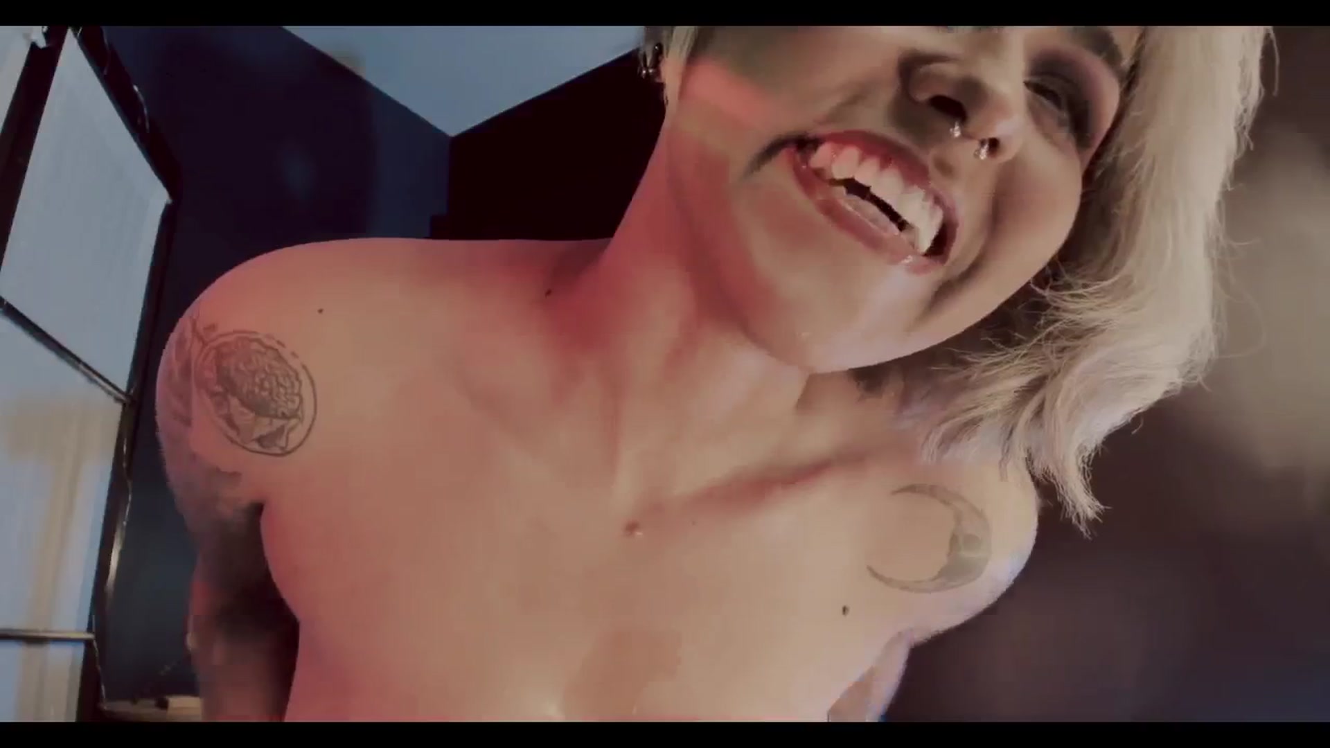 Gallery image thumbnail from AbraxxysRadio's myfreecams stream on, 08/15/2024, 24:05 image 18 of 20