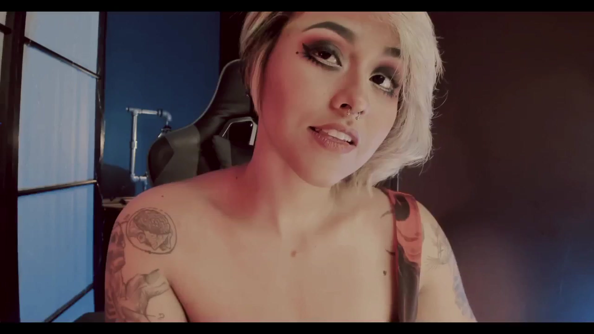 Gallery image thumbnail from AbraxxysRadio's myfreecams stream on, 08/15/2024, 24:05 image 13 of 20