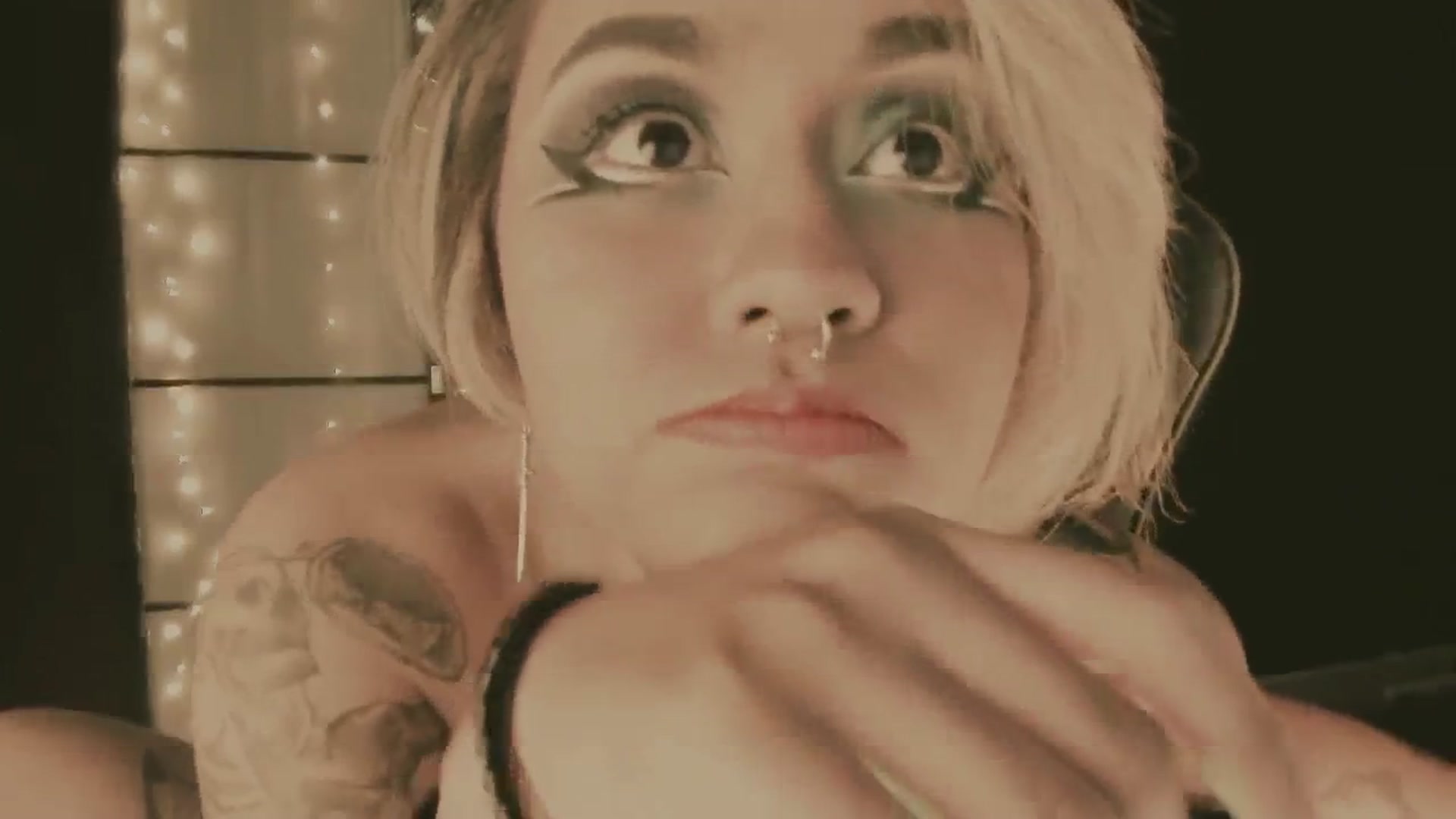 Gallery image thumbnail from AbraxxysRadio's myfreecams stream on, 08/27/2024, 23:57 image 2 of 20