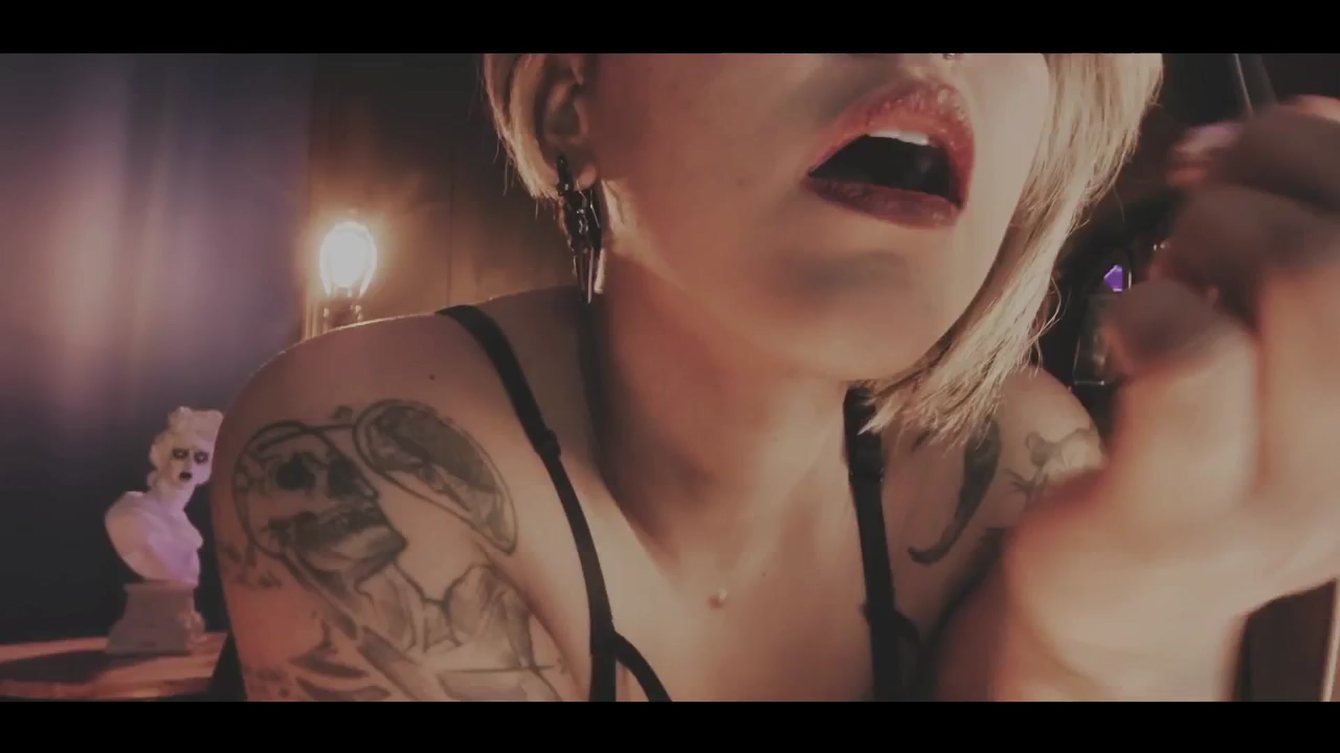 Gallery image thumbnail from AbraxxysRadio's myfreecams stream on, 08/30/2024, 24:16 image 18 of 20