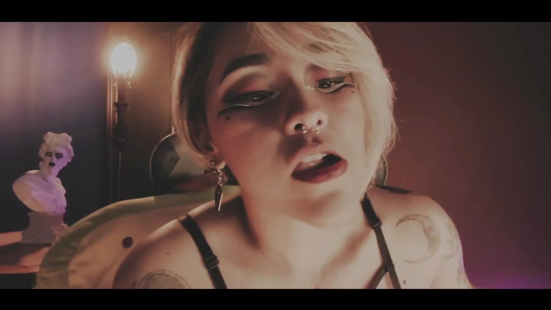 Gallery image thumbnail from AbraxxysRadio's myfreecams stream on, 08/30/2024, 24:16 image 3 of 20