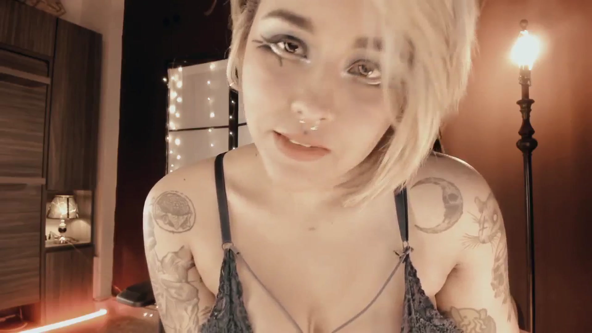 Gallery image thumbnail from AbraxxysRadio's myfreecams stream on, 08/31/2024, 01:25 image 5 of 20