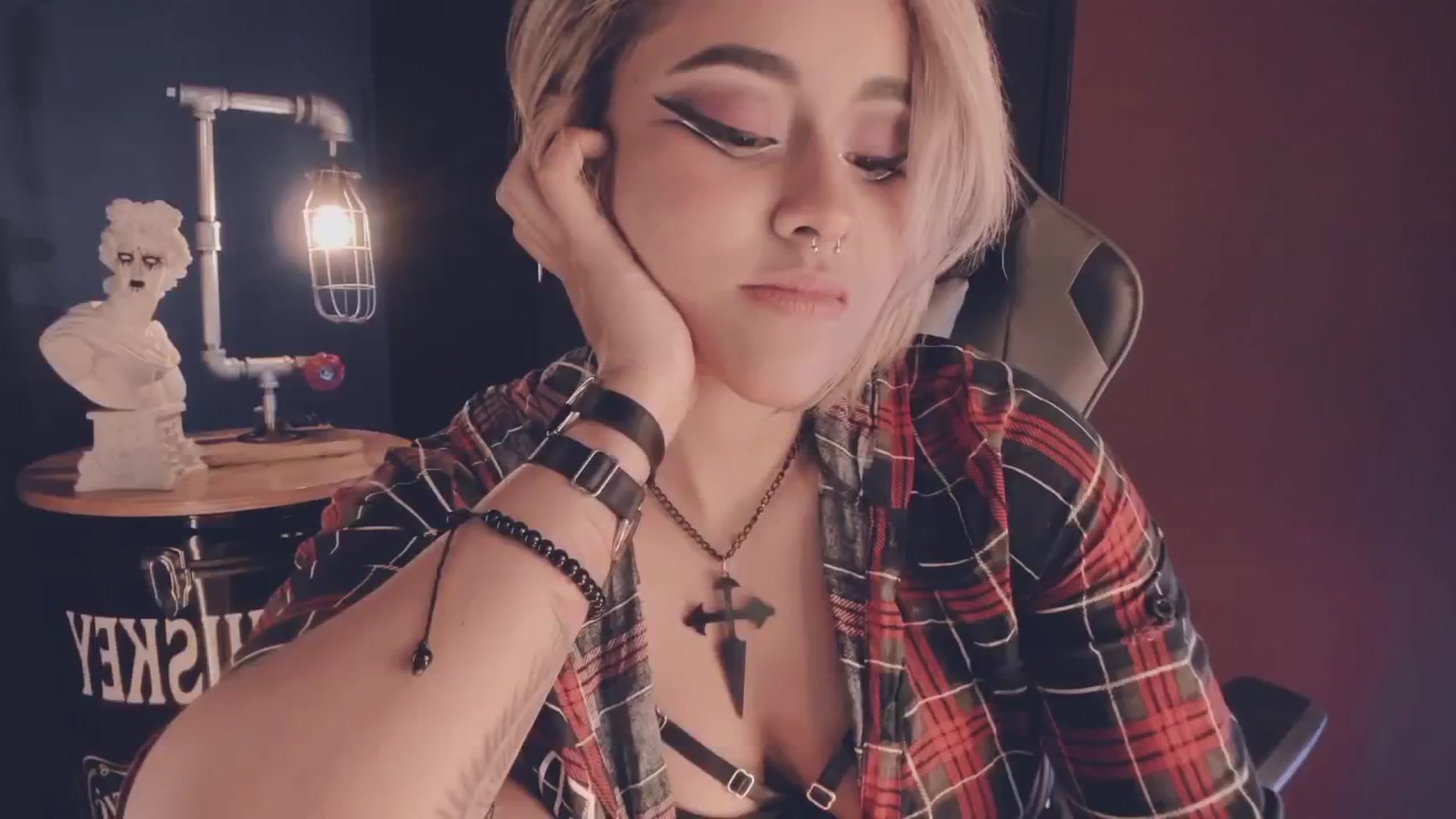 Gallery image thumbnail from AbraxxysRadio's myfreecams stream on, 09/01/2024, 18:03 image 19 of 20