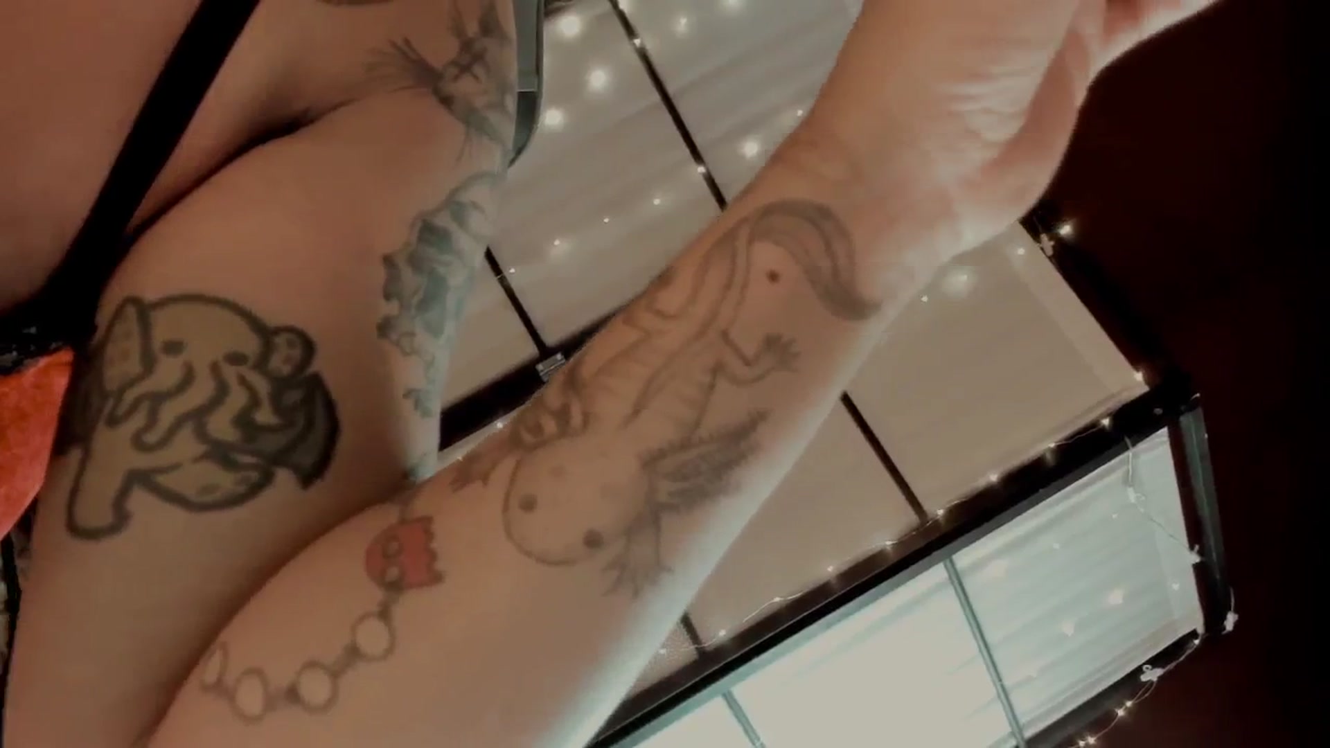 Gallery image thumbnail from AbraxxysRadio's myfreecams stream on, 09/03/2024, 24:55 image 7 of 20