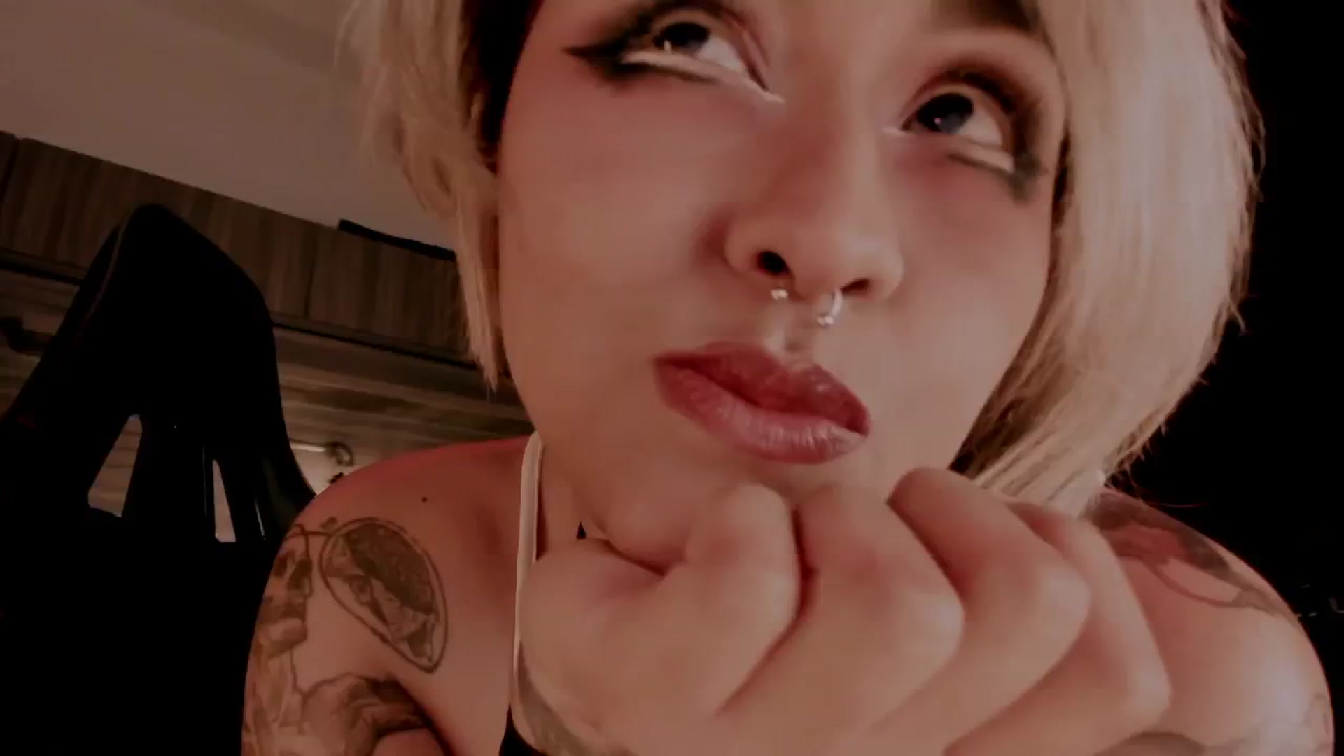 Gallery image thumbnail from AbraxxysRadio's myfreecams stream on, 09/04/2024, 23:48 image 15 of 20