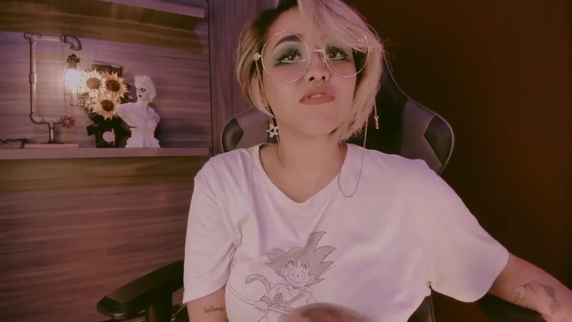 Gallery image thumbnail from AbraxxysRadio's myfreecams stream on, 09/09/2024, 23:10 image 15 of 20