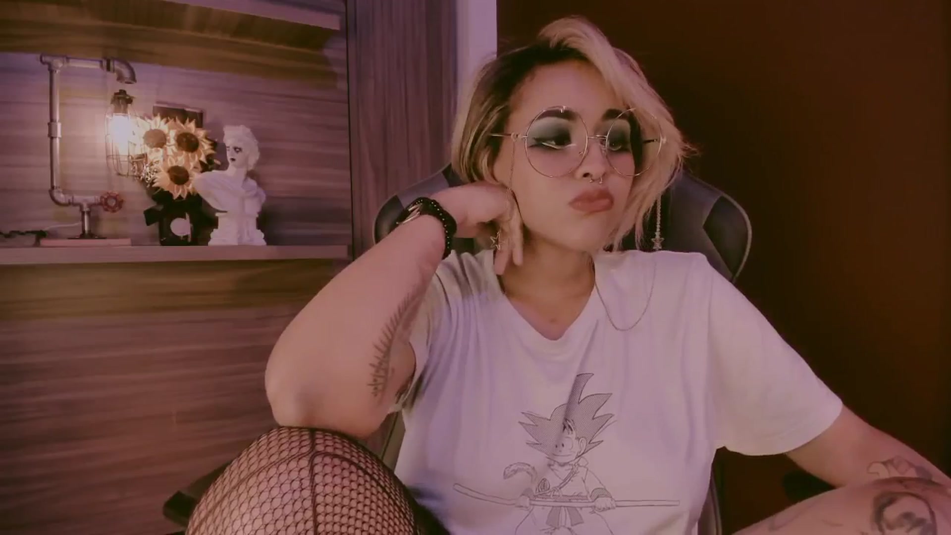 Gallery image thumbnail from AbraxxysRadio's myfreecams stream on, 09/09/2024, 23:10 image 17 of 20