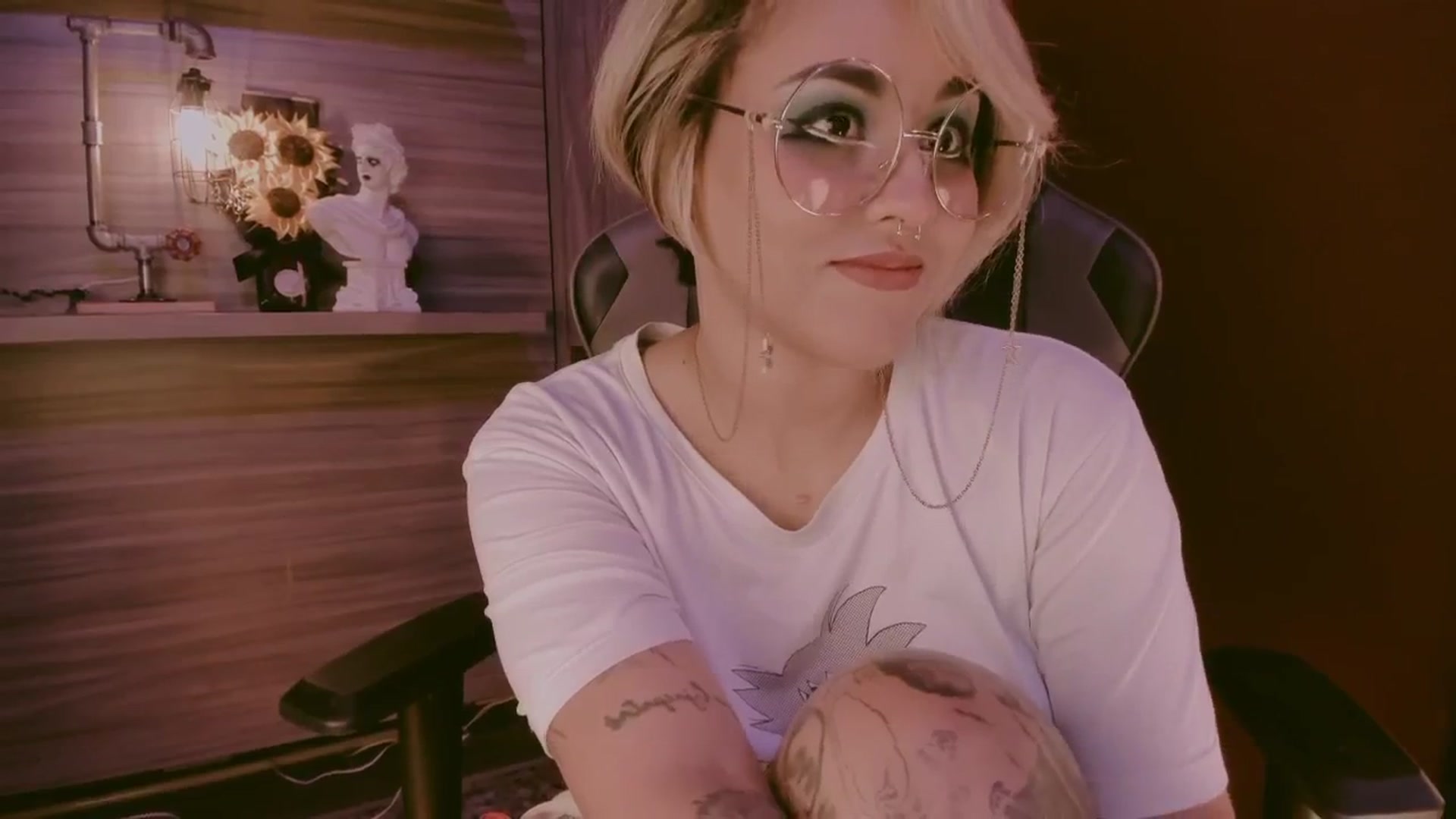 Gallery image thumbnail from AbraxxysRadio's myfreecams stream on, 09/09/2024, 23:10 image 8 of 20