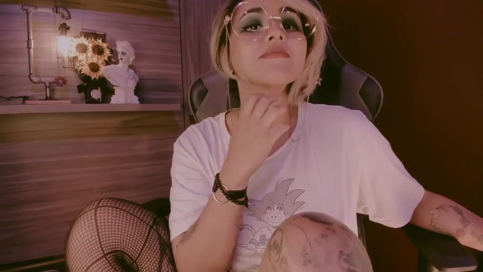 Gallery image thumbnail from AbraxxysRadio's myfreecams stream on, 09/09/2024, 23:10 image 6 of 20