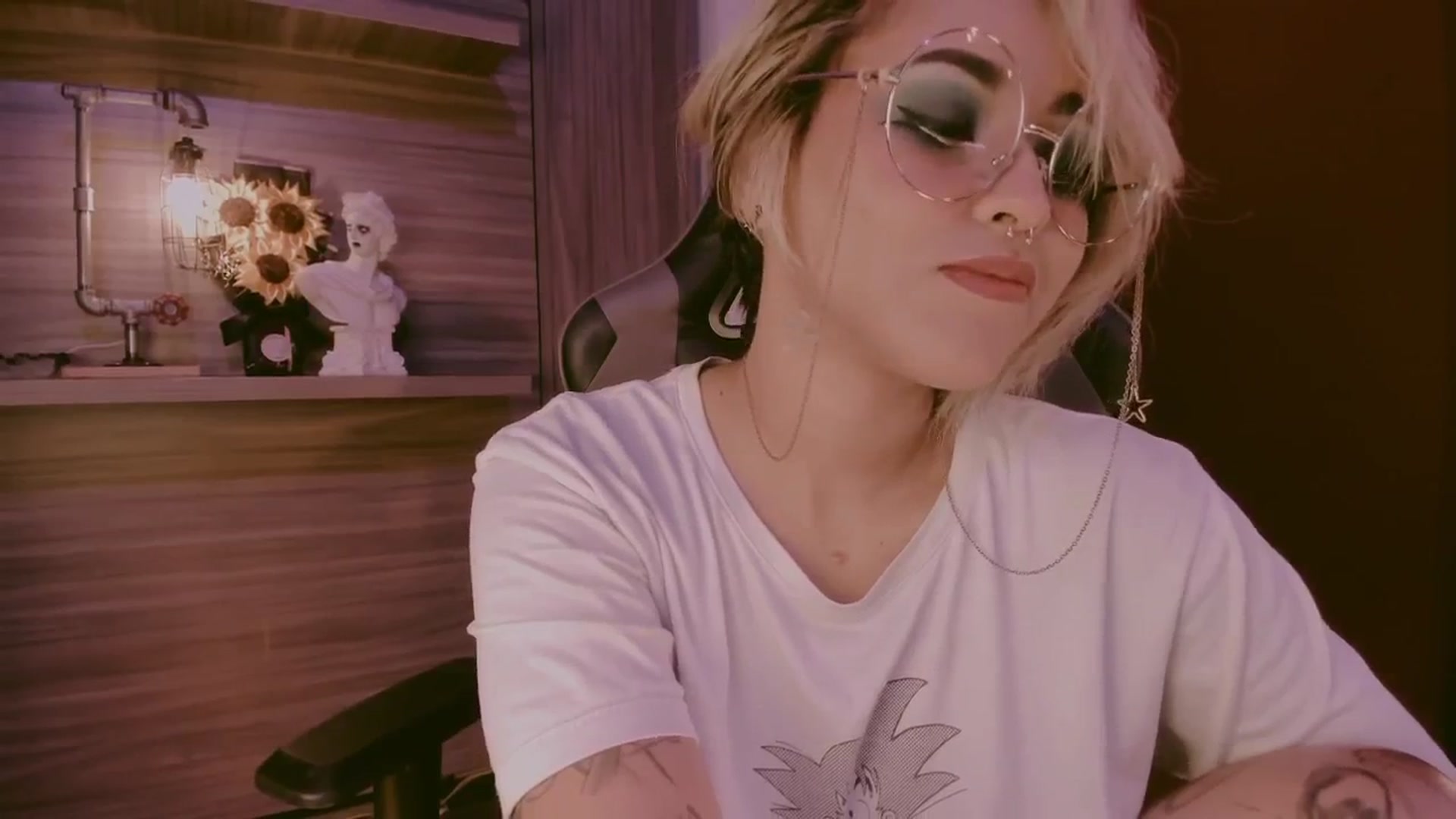 Gallery image thumbnail from AbraxxysRadio's myfreecams stream on, 09/09/2024, 23:10 image 12 of 20