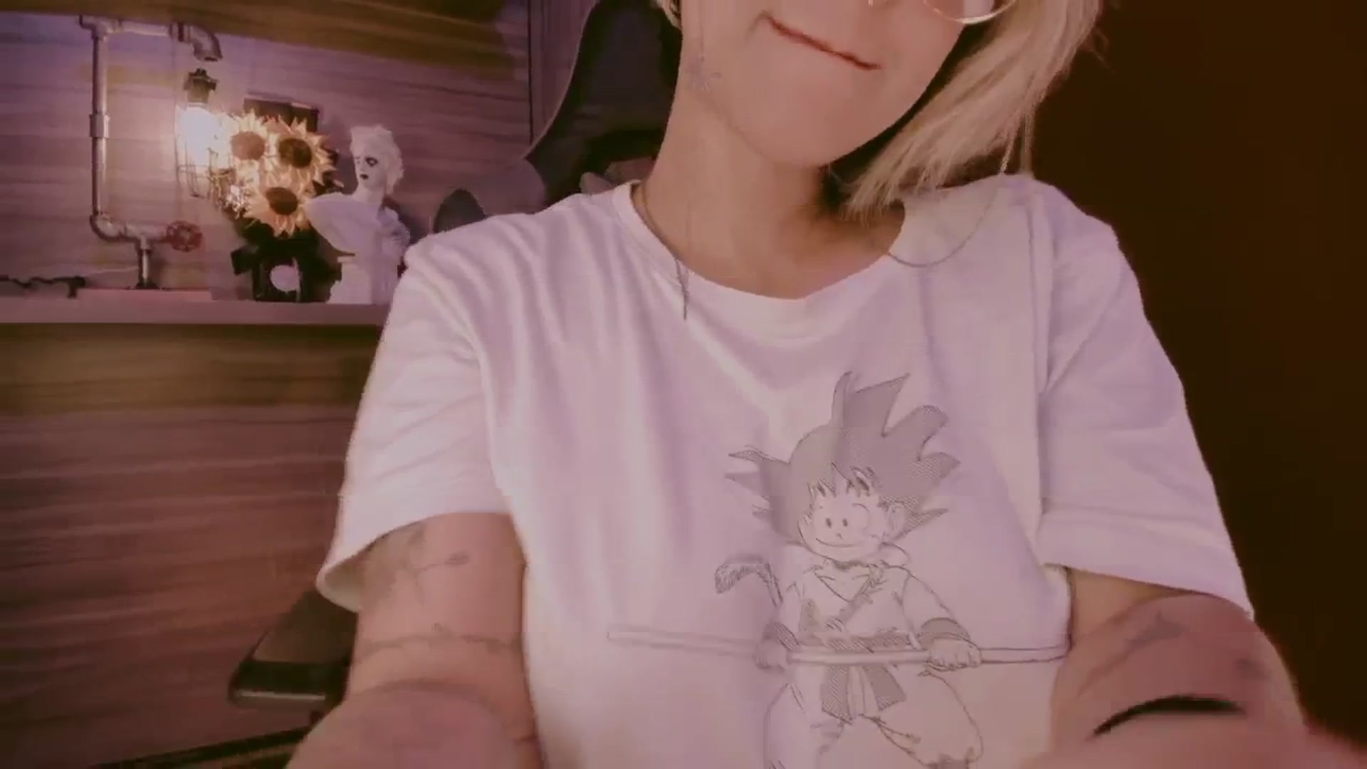 Gallery image thumbnail from AbraxxysRadio's myfreecams stream on, 09/10/2024, 24:01 image 5 of 20
