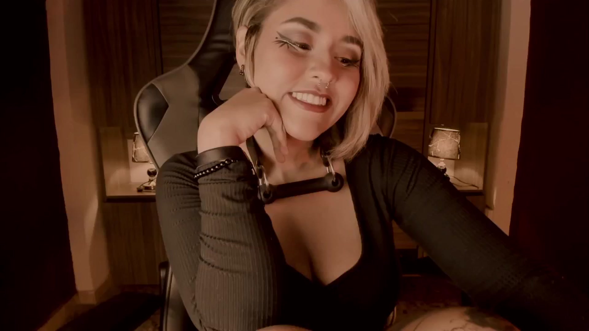 Gallery image thumbnail from AbraxxysRadio's myfreecams stream on, 09/10/2024, 23:48 image 16 of 20