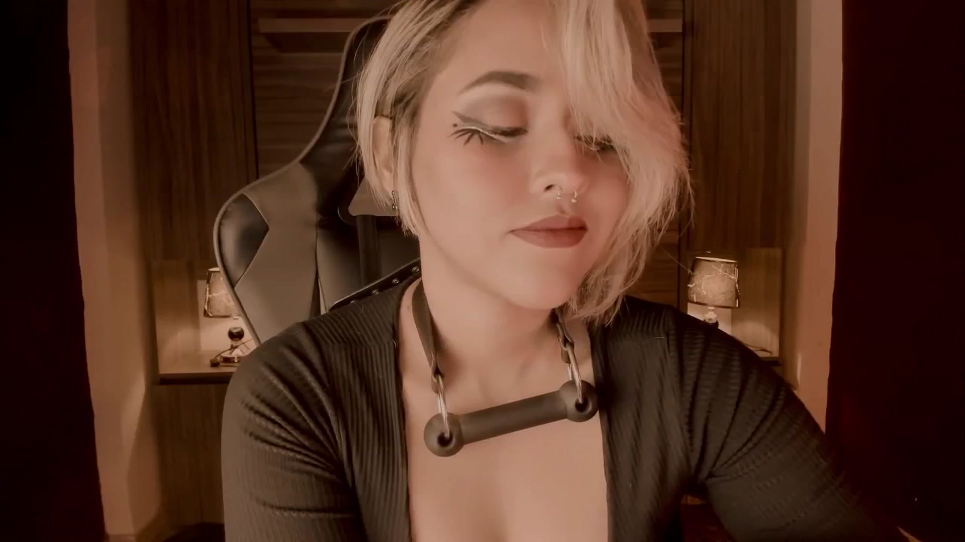 Gallery image thumbnail from AbraxxysRadio's myfreecams stream on, 09/10/2024, 23:48 image 1 of 20