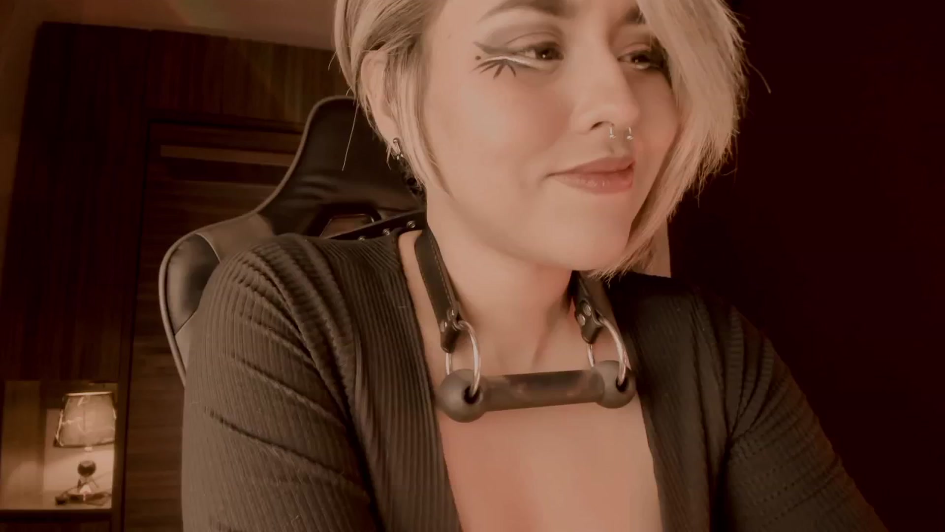Gallery image thumbnail from AbraxxysRadio's myfreecams stream on, 09/11/2024, 01:08 image 15 of 20