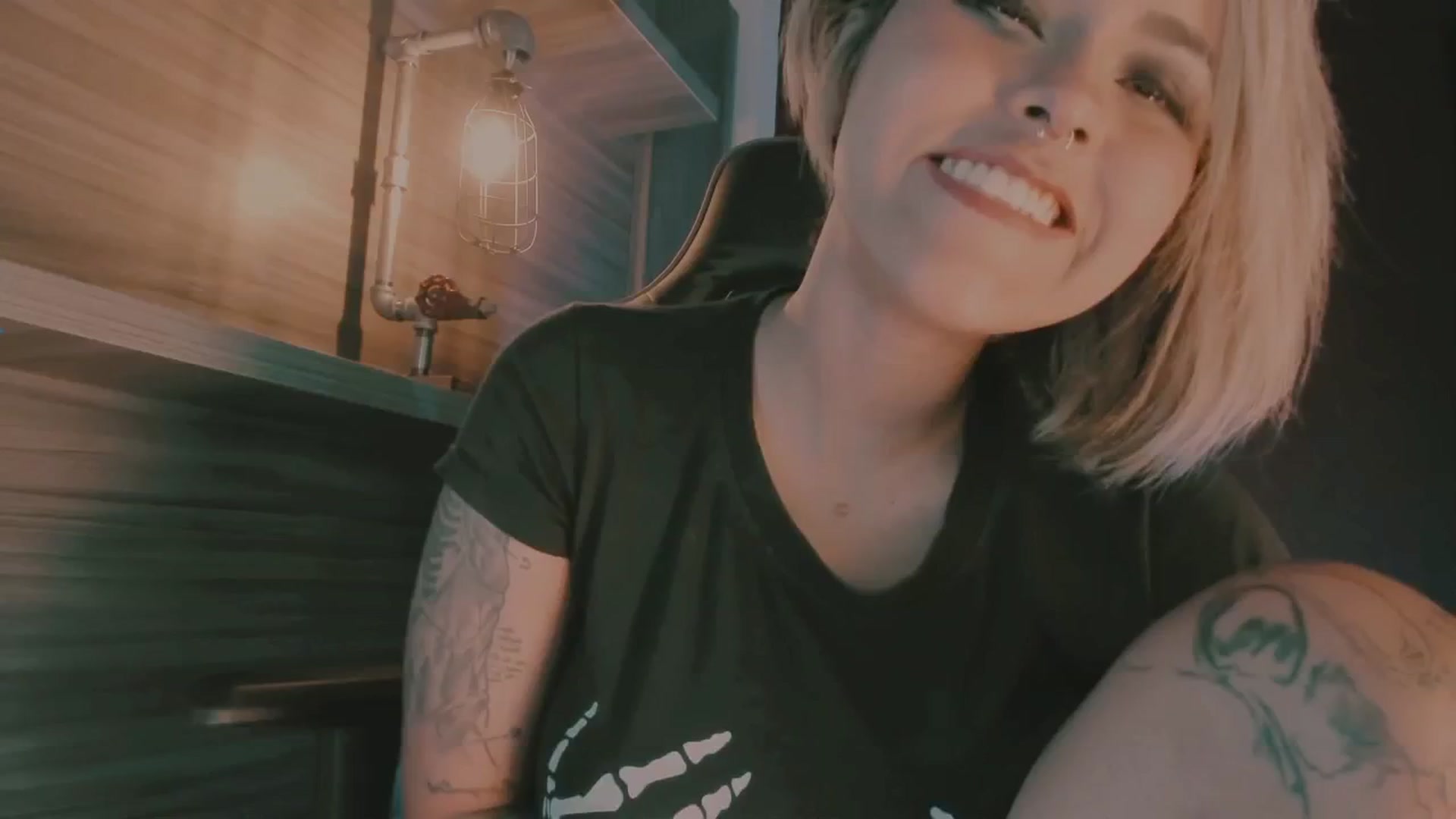 Gallery image thumbnail from AbraxxysRadio's myfreecams stream on, 09/17/2024, 04:18 image 20 of 20