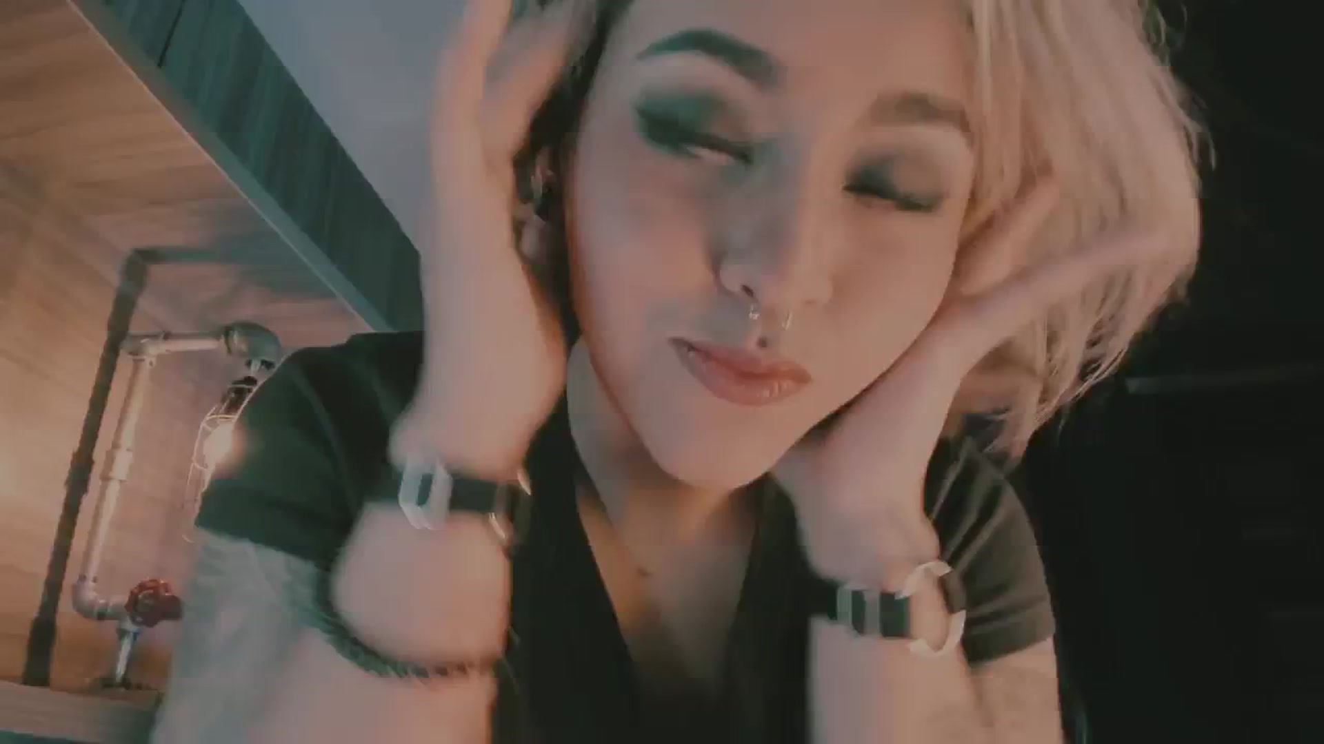 Gallery image thumbnail from AbraxxysRadio's myfreecams stream on, 09/17/2024, 04:18 image 13 of 20