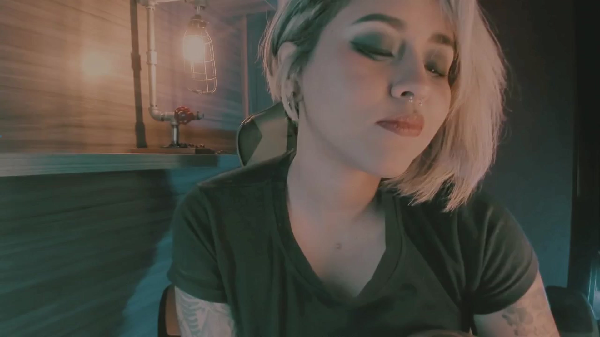 Gallery image thumbnail from AbraxxysRadio's myfreecams stream on, 09/17/2024, 04:18 image 2 of 20