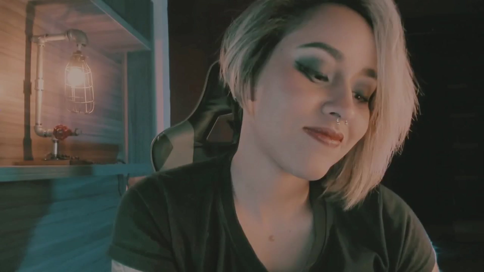 Gallery image thumbnail from AbraxxysRadio's myfreecams stream on, 09/17/2024, 04:11 image 5 of 20