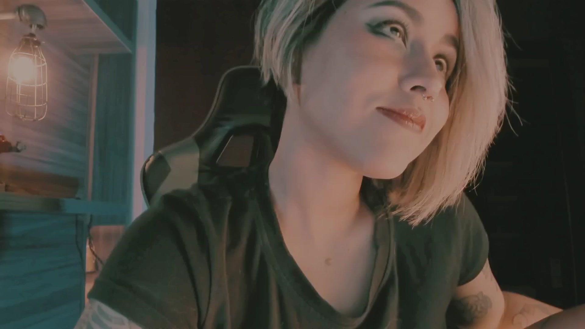 Gallery image thumbnail from AbraxxysRadio's myfreecams stream on, 09/17/2024, 04:11 image 10 of 20