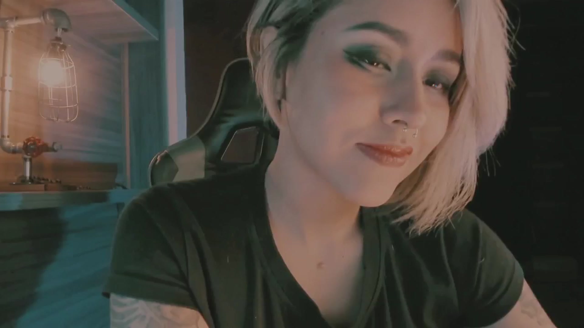 Gallery image thumbnail from AbraxxysRadio's myfreecams stream on, 09/17/2024, 04:11 image 18 of 20
