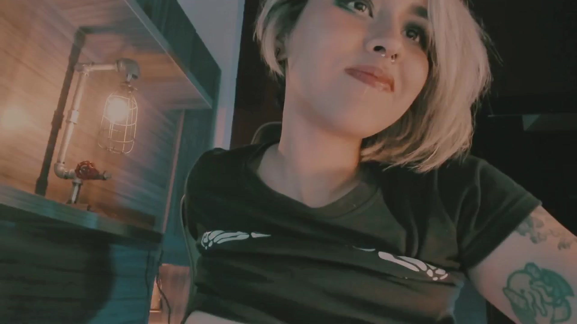 Gallery image thumbnail from AbraxxysRadio's myfreecams stream on, 09/17/2024, 04:15 image 18 of 20