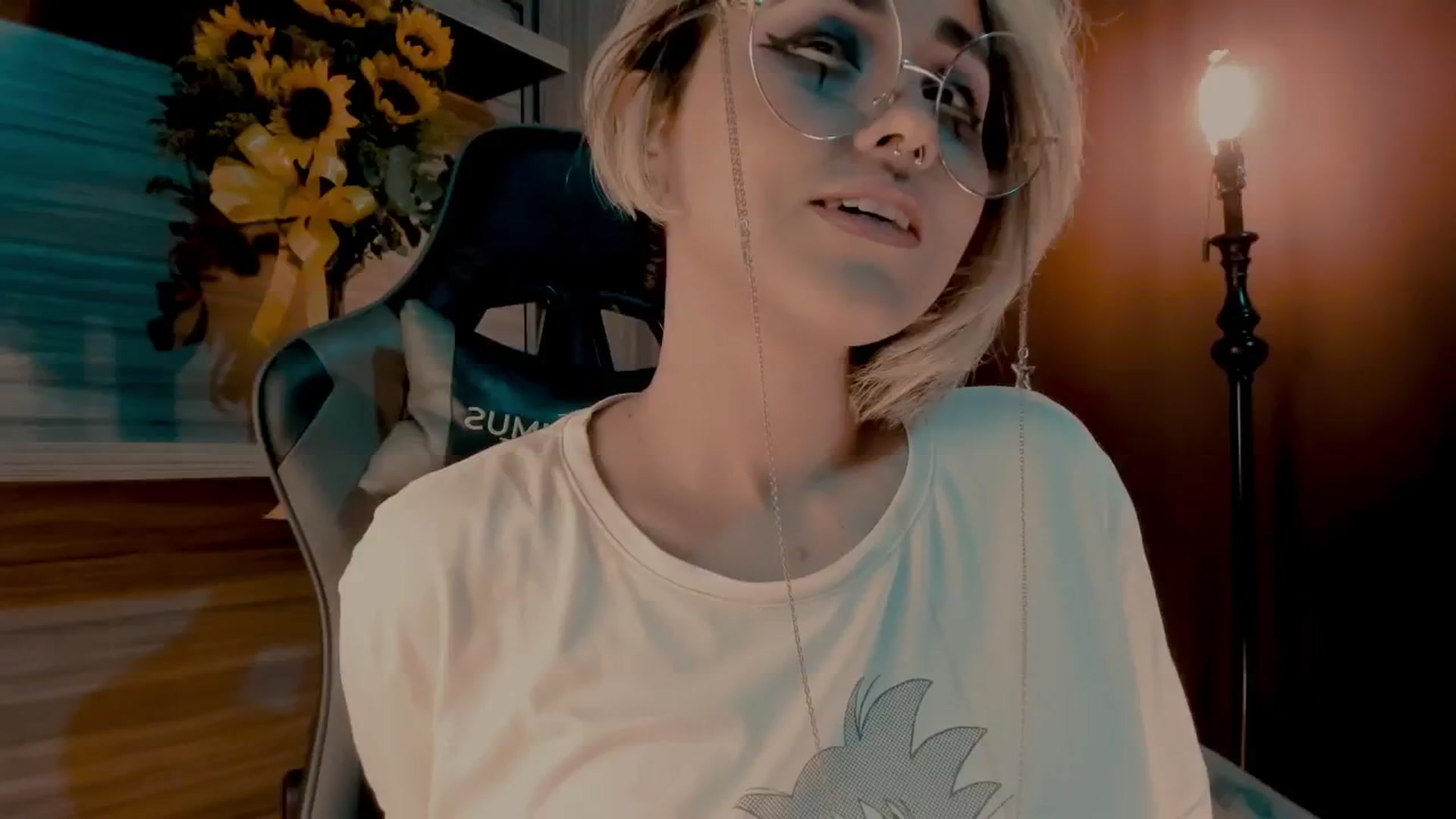 Gallery image thumbnail from AbraxxysRadio's myfreecams stream on, 09/24/2024, 23:21 image 20 of 20
