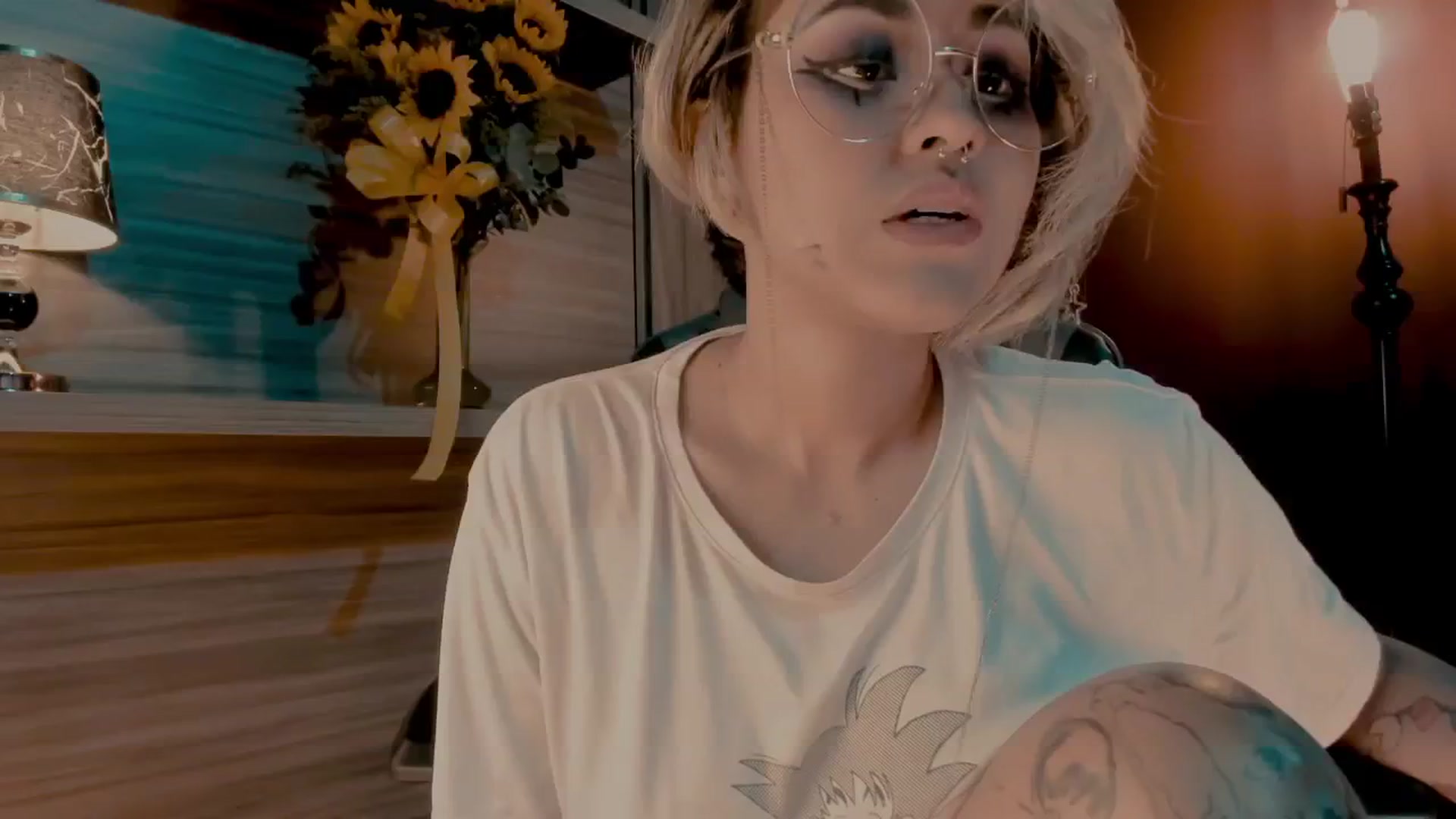 Gallery image thumbnail from AbraxxysRadio's myfreecams stream on, 09/24/2024, 23:21 image 8 of 20
