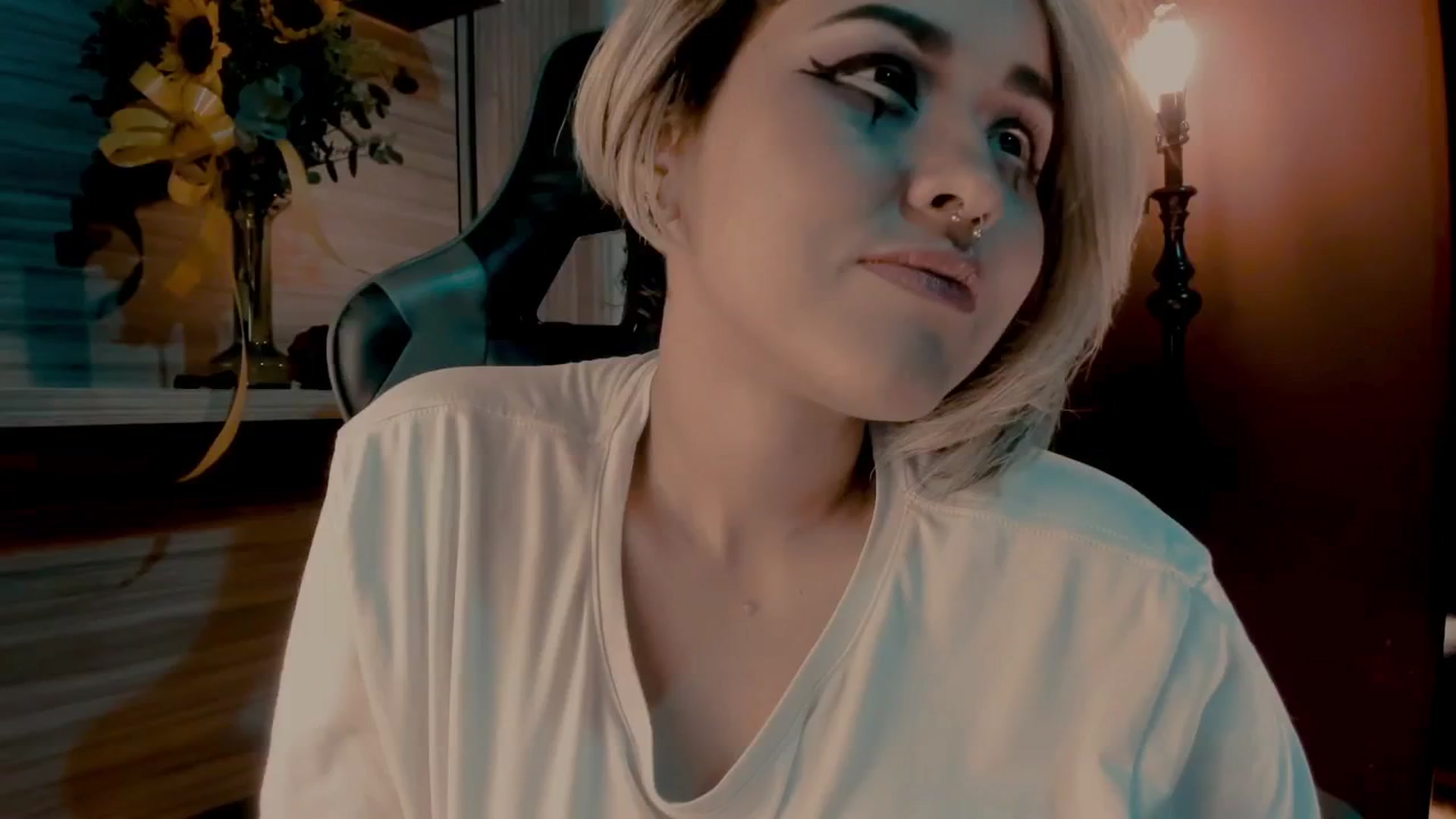 Gallery image thumbnail from AbraxxysRadio's myfreecams stream on, 09/25/2024, 24:39 image 19 of 20