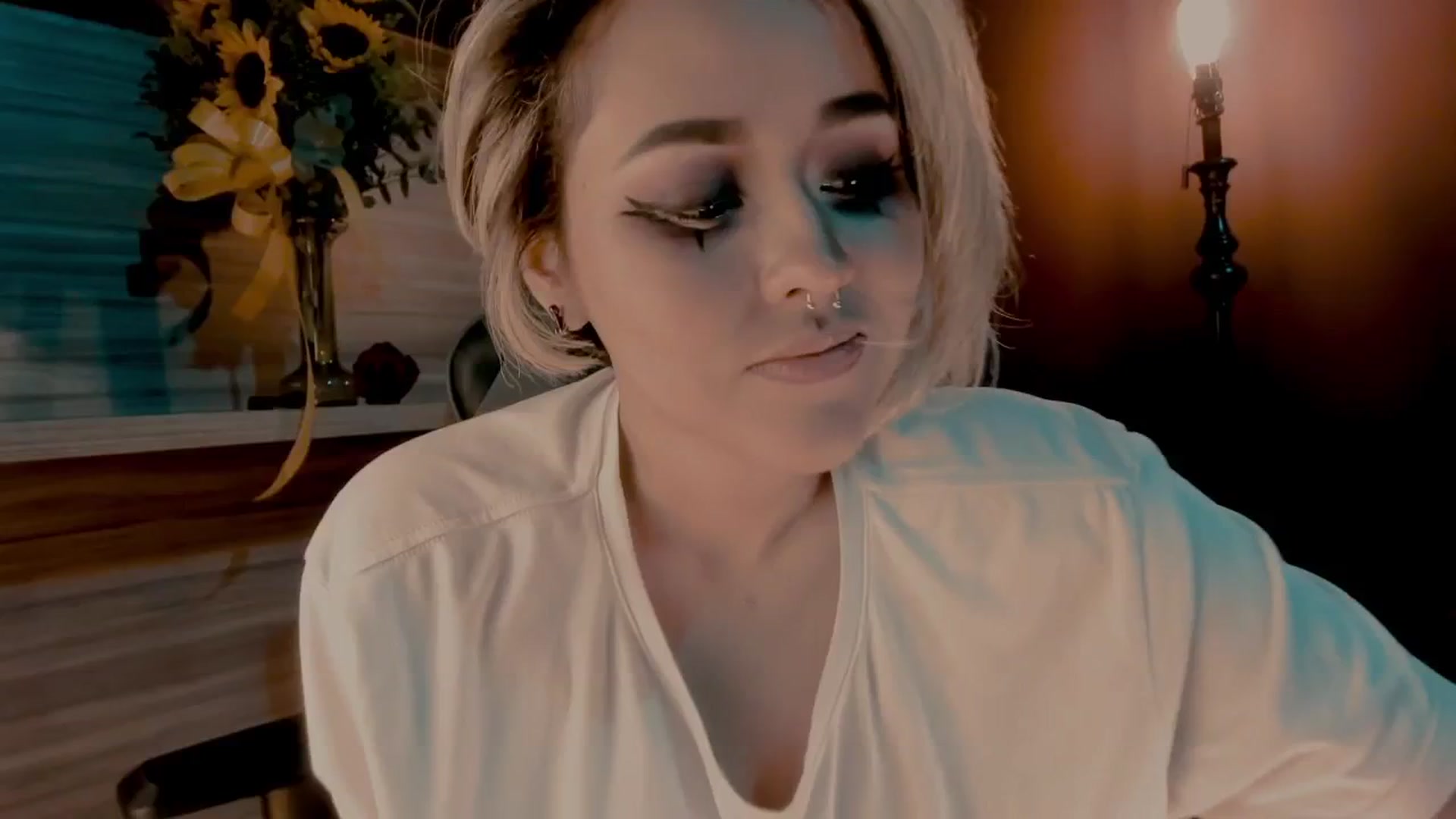 Gallery image thumbnail from AbraxxysRadio's myfreecams stream on, 09/25/2024, 24:39 image 4 of 20