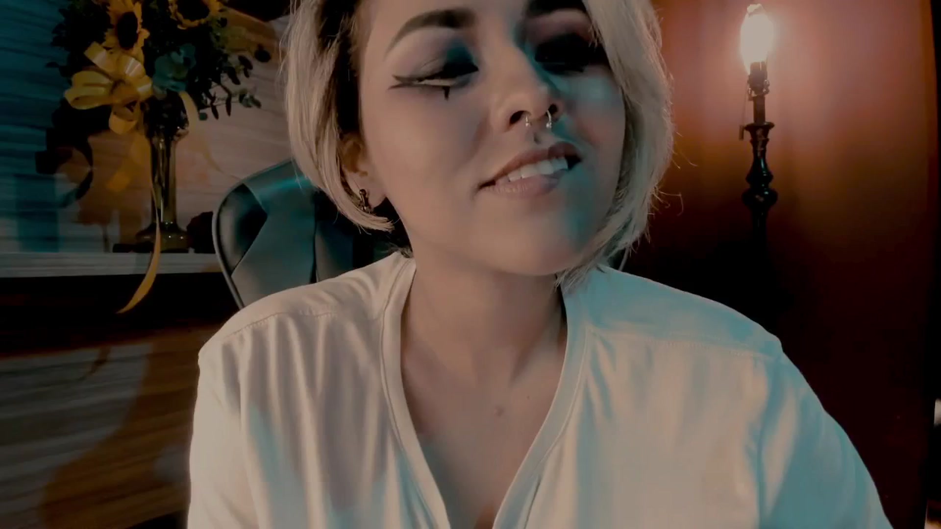 Gallery image thumbnail from AbraxxysRadio's myfreecams stream on, 09/25/2024, 24:39 image 17 of 20