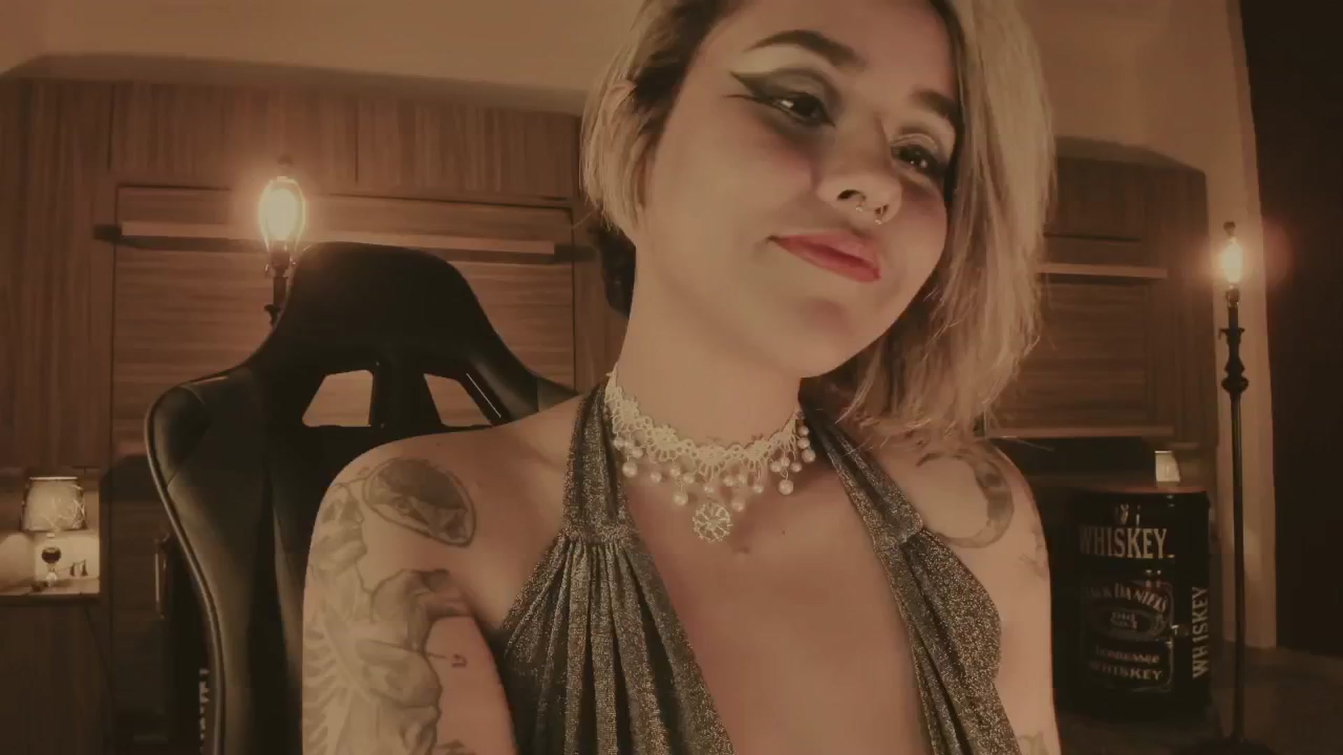 Gallery image thumbnail from AbraxxysRadio's myfreecams stream on, 10/02/2024, 24:34 image 20 of 20