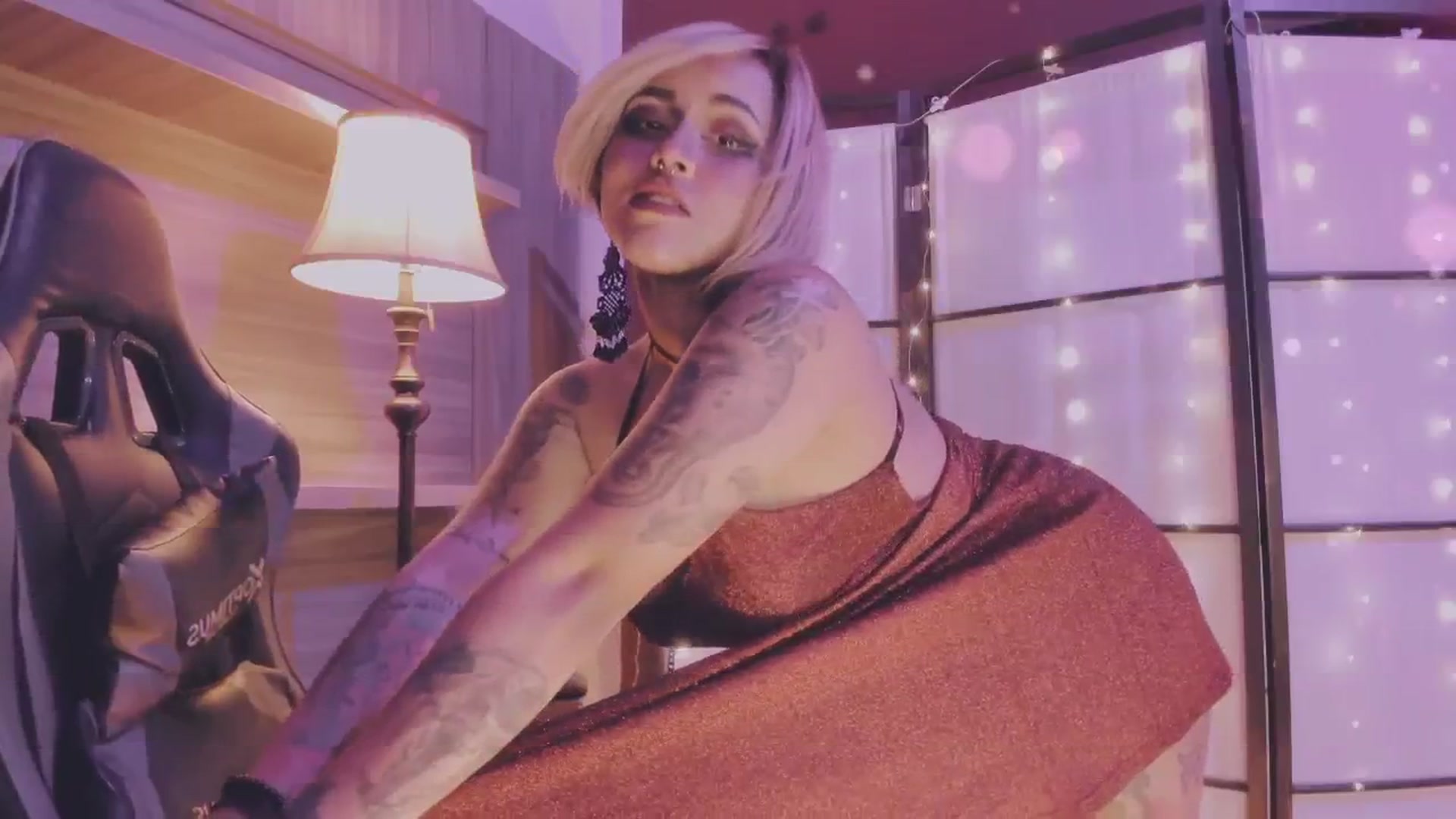 Gallery image thumbnail from AbraxxysRadio's myfreecams stream on, 10/04/2024, 23:54 image 14 of 20