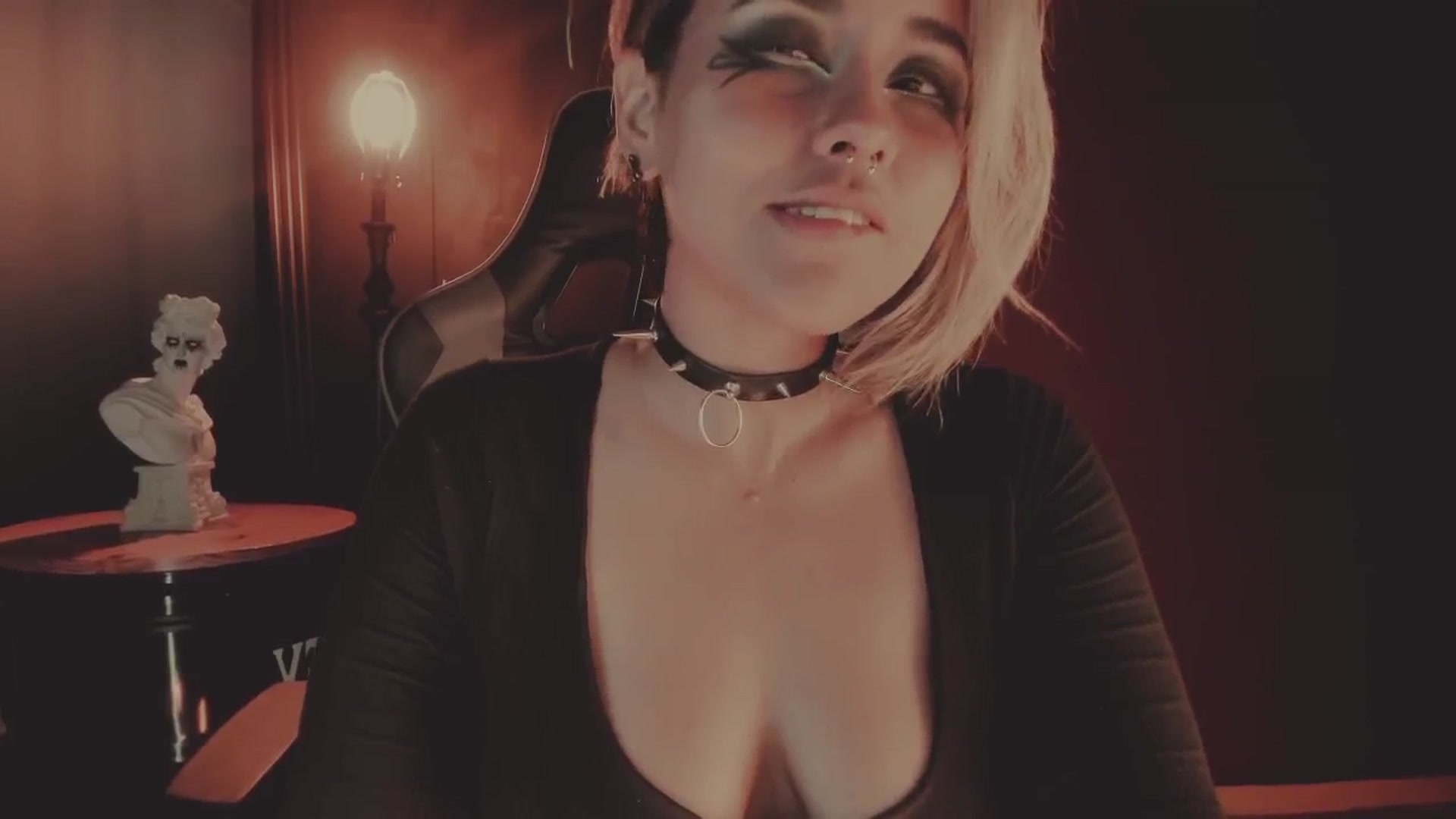 Gallery image thumbnail from AbraxxysRadio's myfreecams stream on, 10/09/2024, 02:12 image 17 of 20
