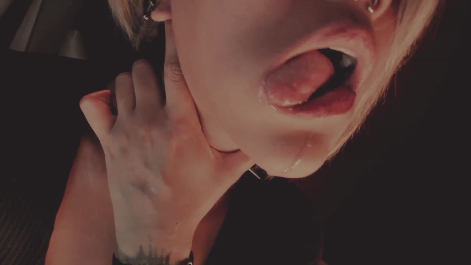 Gallery image thumbnail from AbraxxysRadio's myfreecams stream on, 10/09/2024, 02:12 image 10 of 20