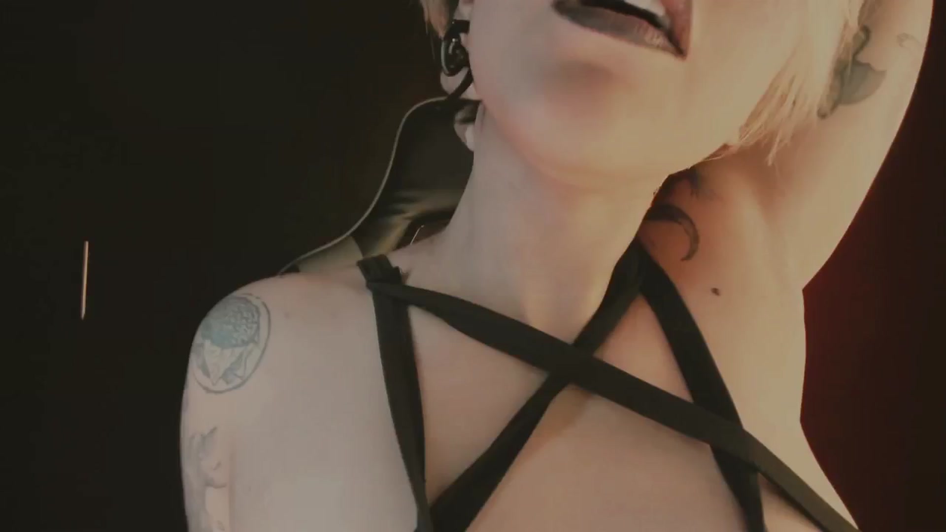 Gallery image thumbnail from AbraxxysRadio's myfreecams stream on, 10/14/2024, 23:46 image 6 of 20