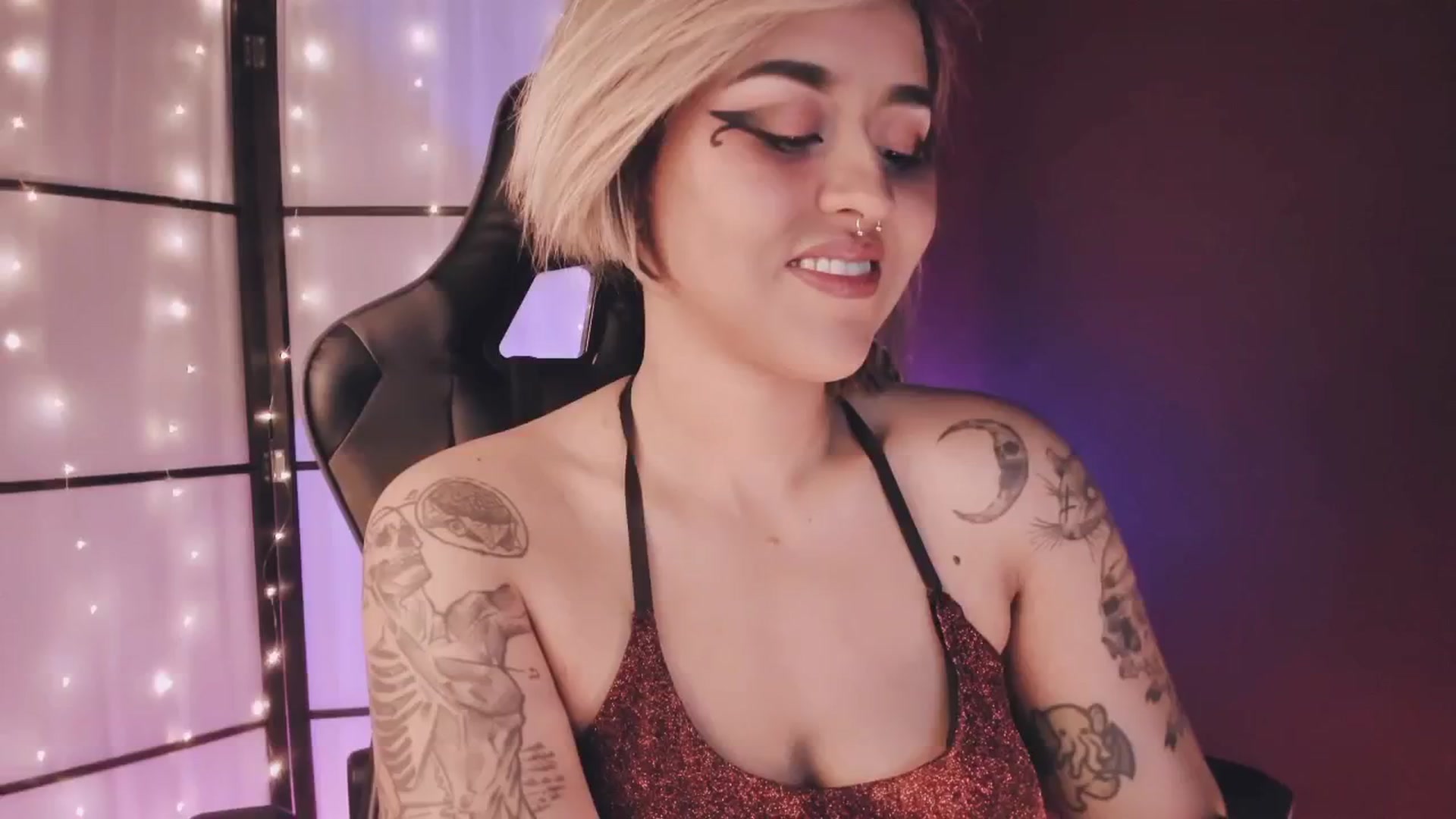 Gallery image thumbnail from AbraxxysRadio's myfreecams stream on, 10/17/2024, 01:32 image 3 of 20