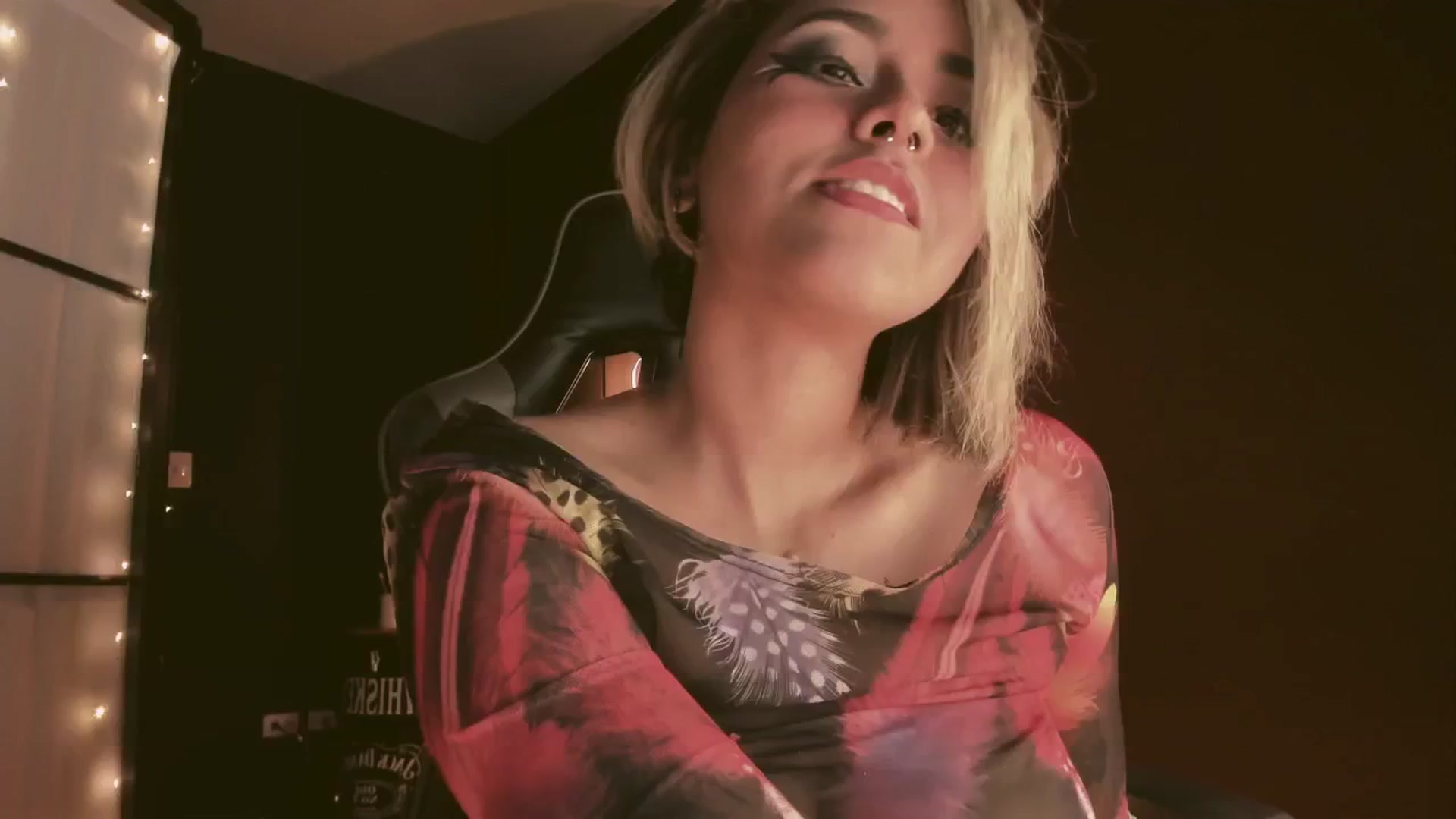 Gallery image thumbnail from AbraxxysRadio's myfreecams stream on, 10/23/2024, 01:19 image 18 of 20