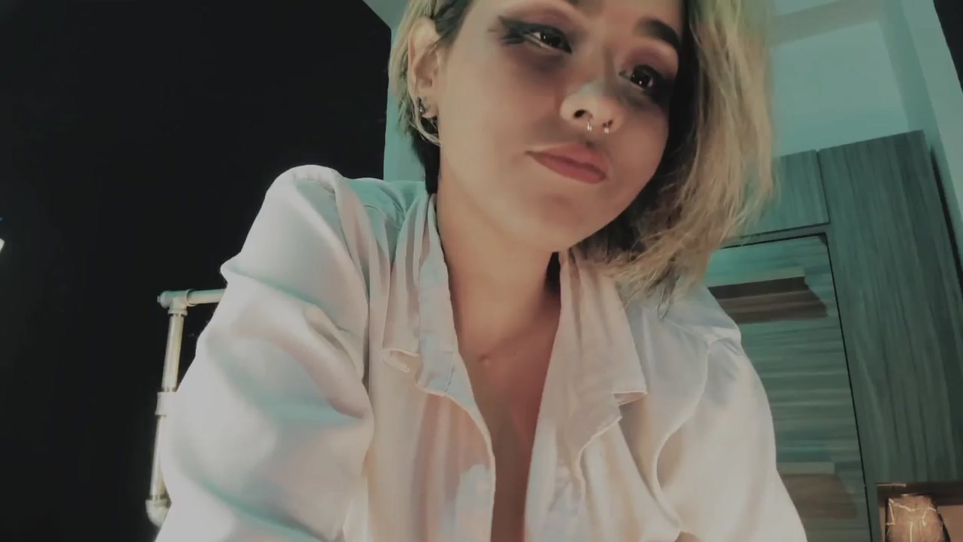 Gallery image thumbnail from AbraxxysRadio's myfreecams stream on, 10/24/2024, 24:32 image 11 of 20