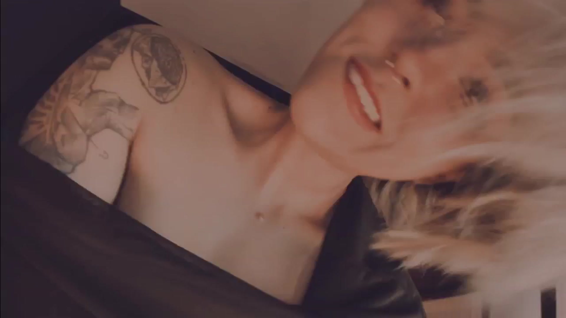 Gallery image thumbnail from AbraxxysRadio's myfreecams stream on, 10/26/2024, 01:16 image 6 of 20