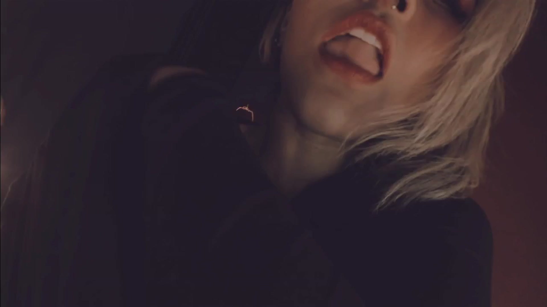 Gallery image thumbnail from AbraxxysRadio's myfreecams stream on, 10/26/2024, 01:16 image 11 of 20
