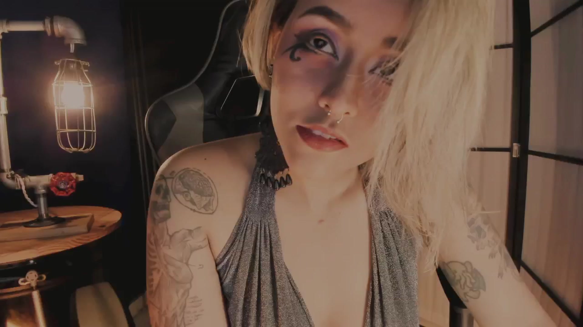 Gallery image thumbnail from AbraxxysRadio's myfreecams stream on, 10/29/2024, 24:11 image 17 of 20