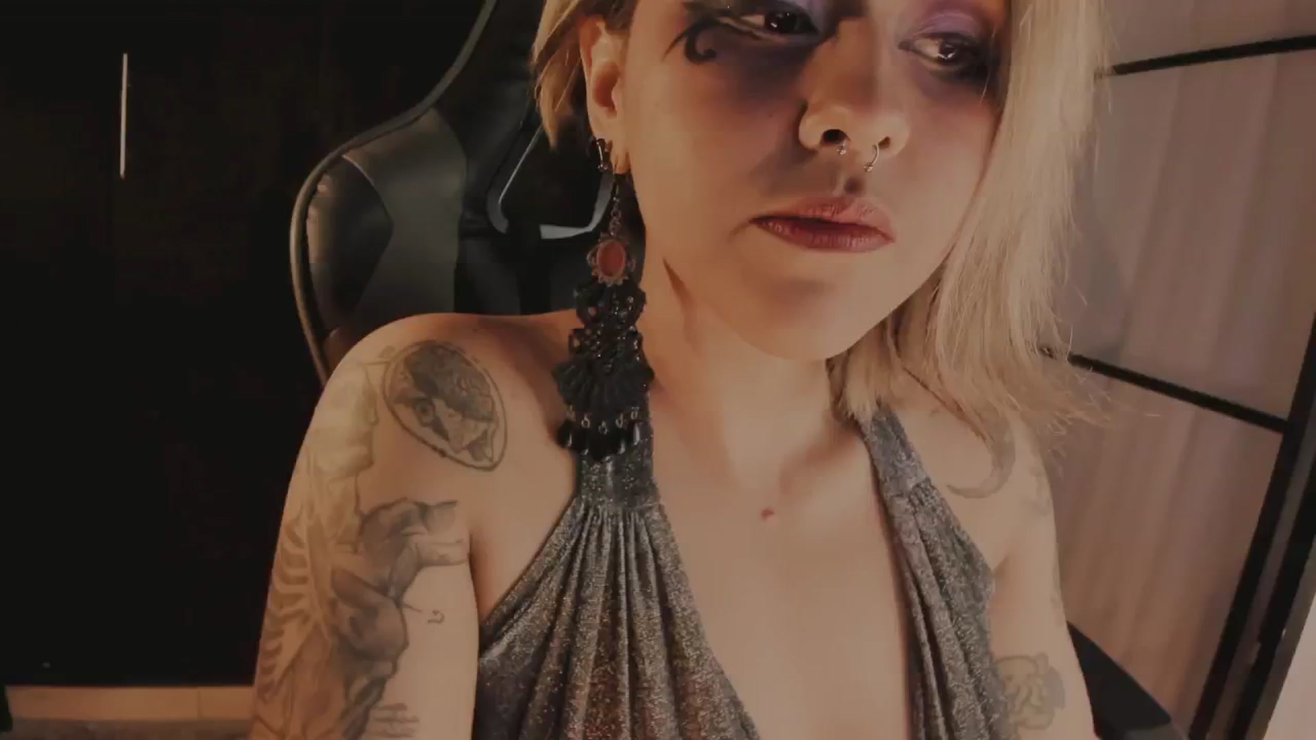 Gallery image thumbnail from AbraxxysRadio's myfreecams stream on, 10/29/2024, 24:11 image 15 of 20