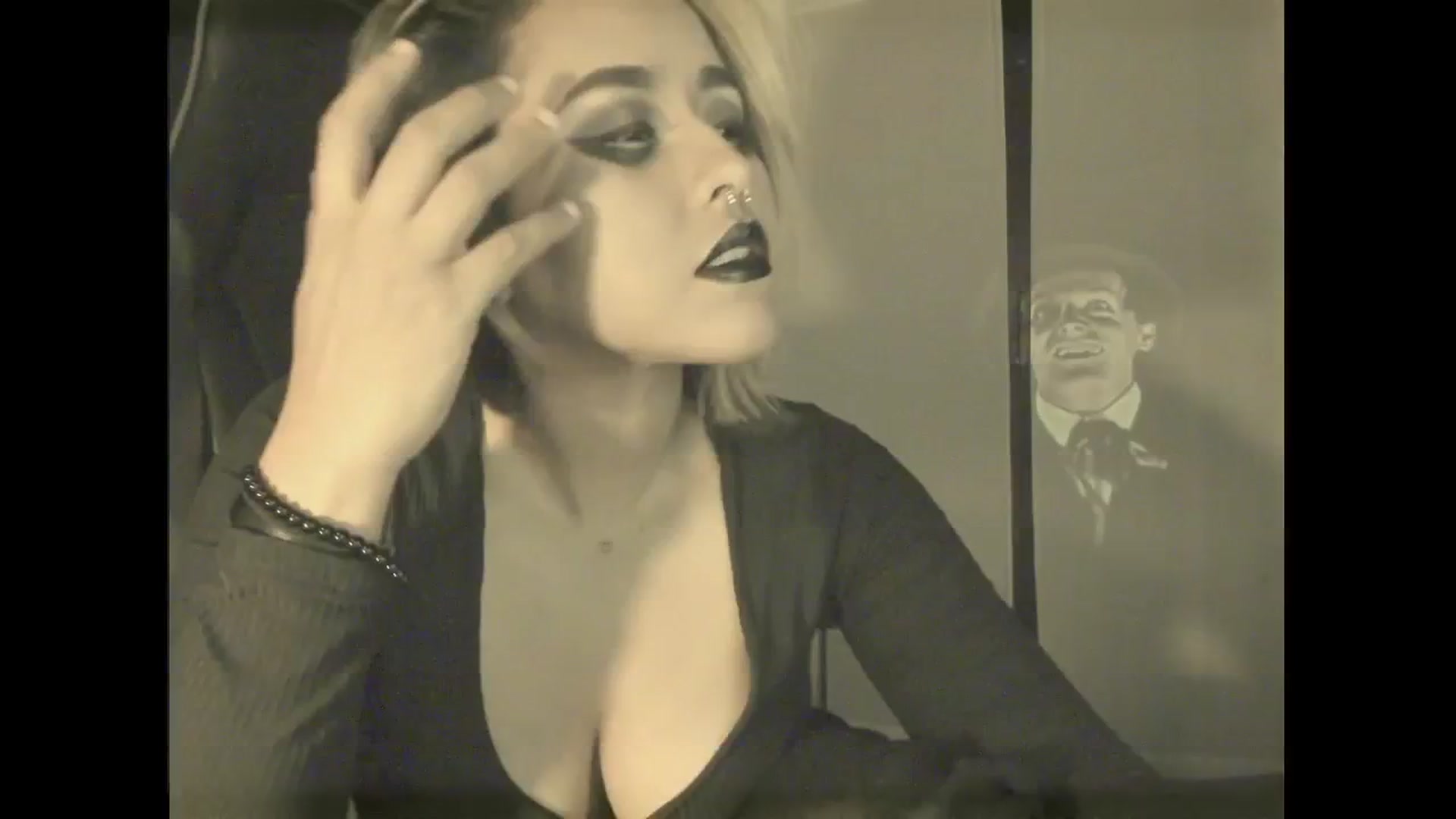 Gallery image thumbnail from AbraxxysRadio's myfreecams stream on, 10/31/2024, 24:05 image 18 of 20
