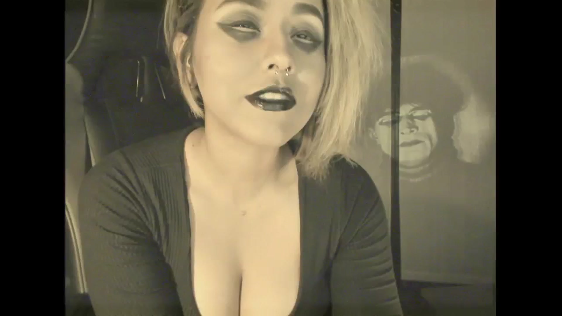 Gallery image thumbnail from AbraxxysRadio's myfreecams stream on, 10/31/2024, 24:05 image 14 of 20
