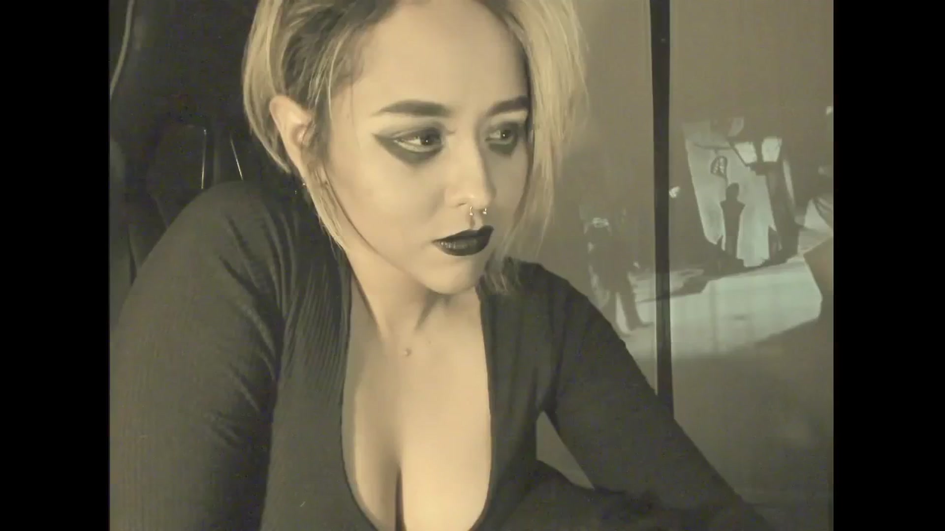Gallery image thumbnail from AbraxxysRadio's myfreecams stream on, 10/31/2024, 24:05 image 20 of 20