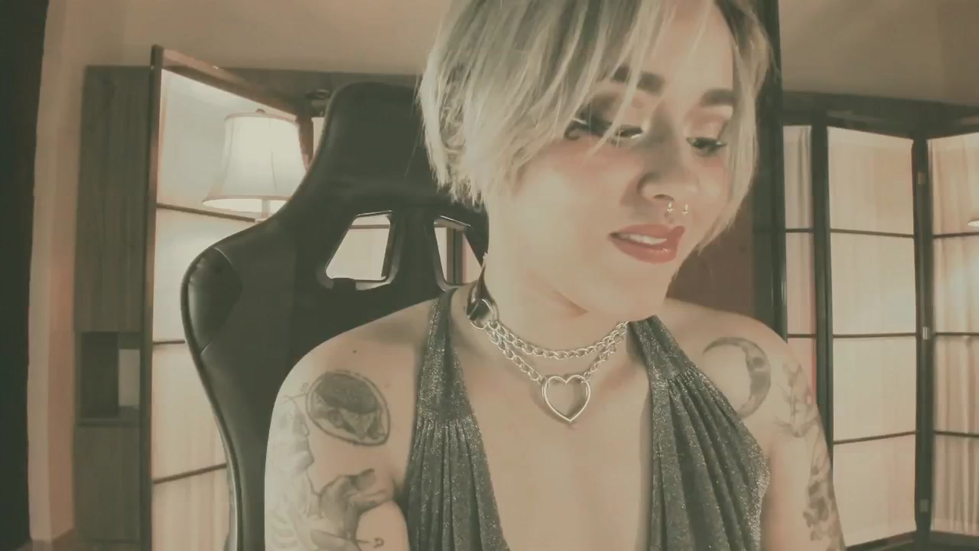 Gallery image thumbnail from AbraxxysRadio's myfreecams stream on, 11/13/2024, 24:43 image 3 of 20