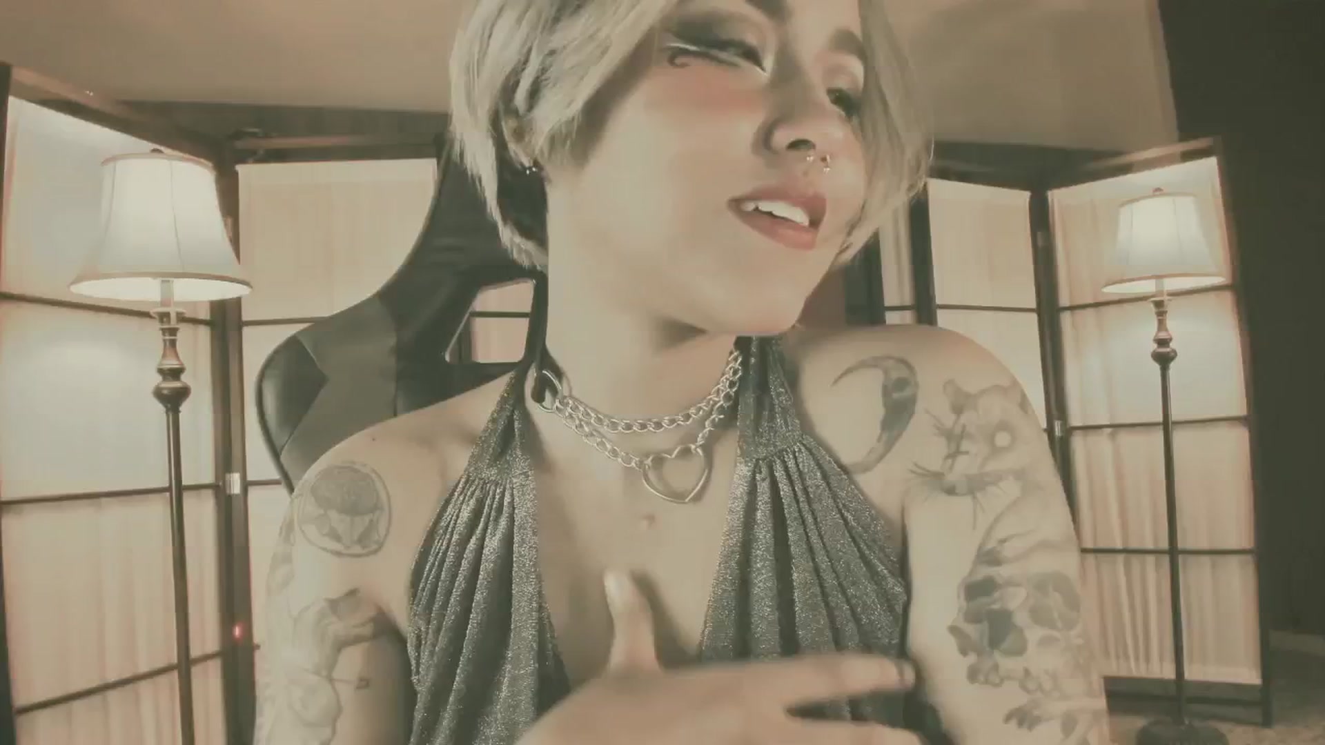 Gallery image thumbnail from AbraxxysRadio's myfreecams stream on, 11/13/2024, 24:43 image 6 of 20