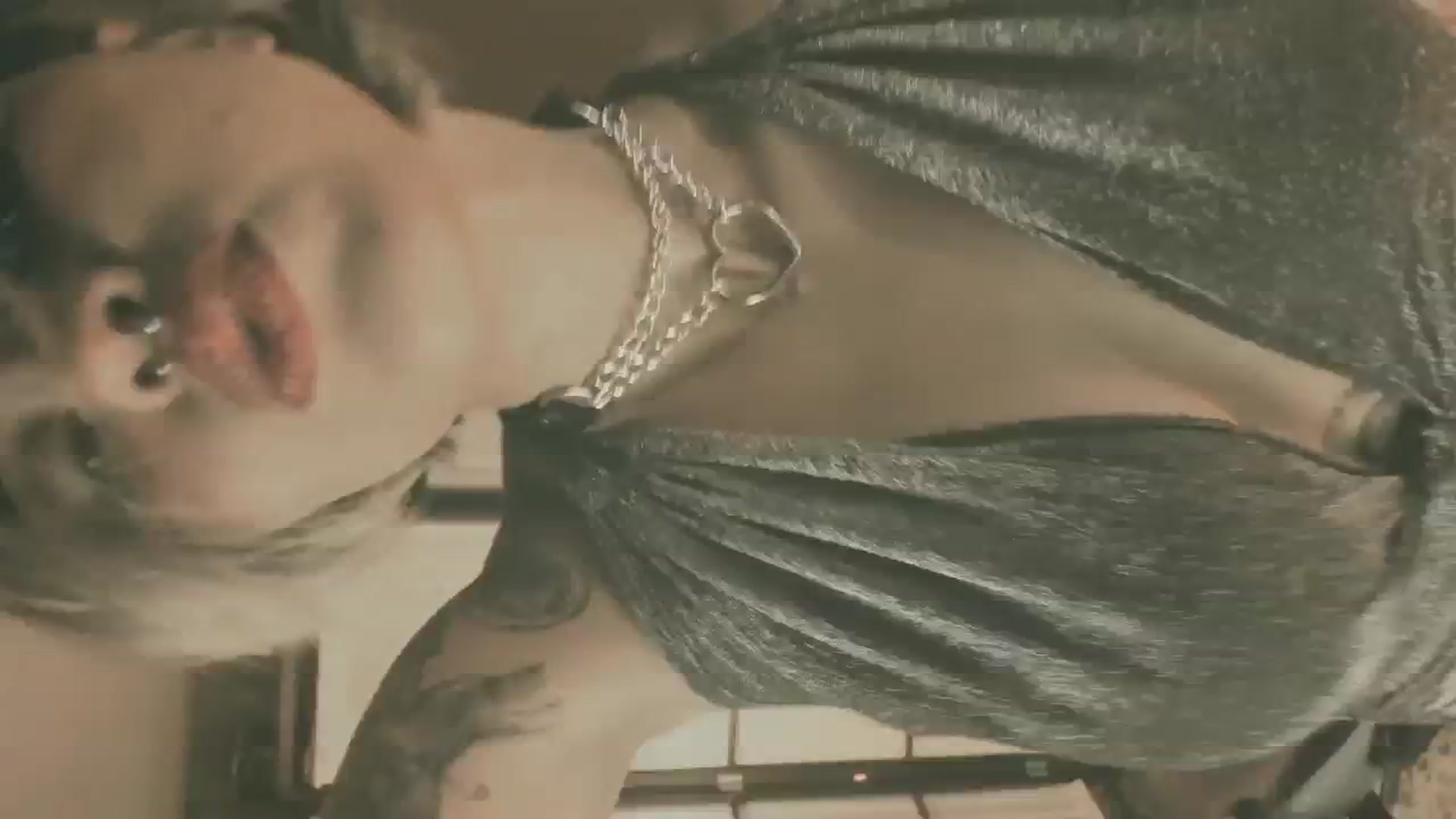 Gallery image thumbnail from AbraxxysRadio's myfreecams stream on, 11/13/2024, 24:43 image 4 of 20