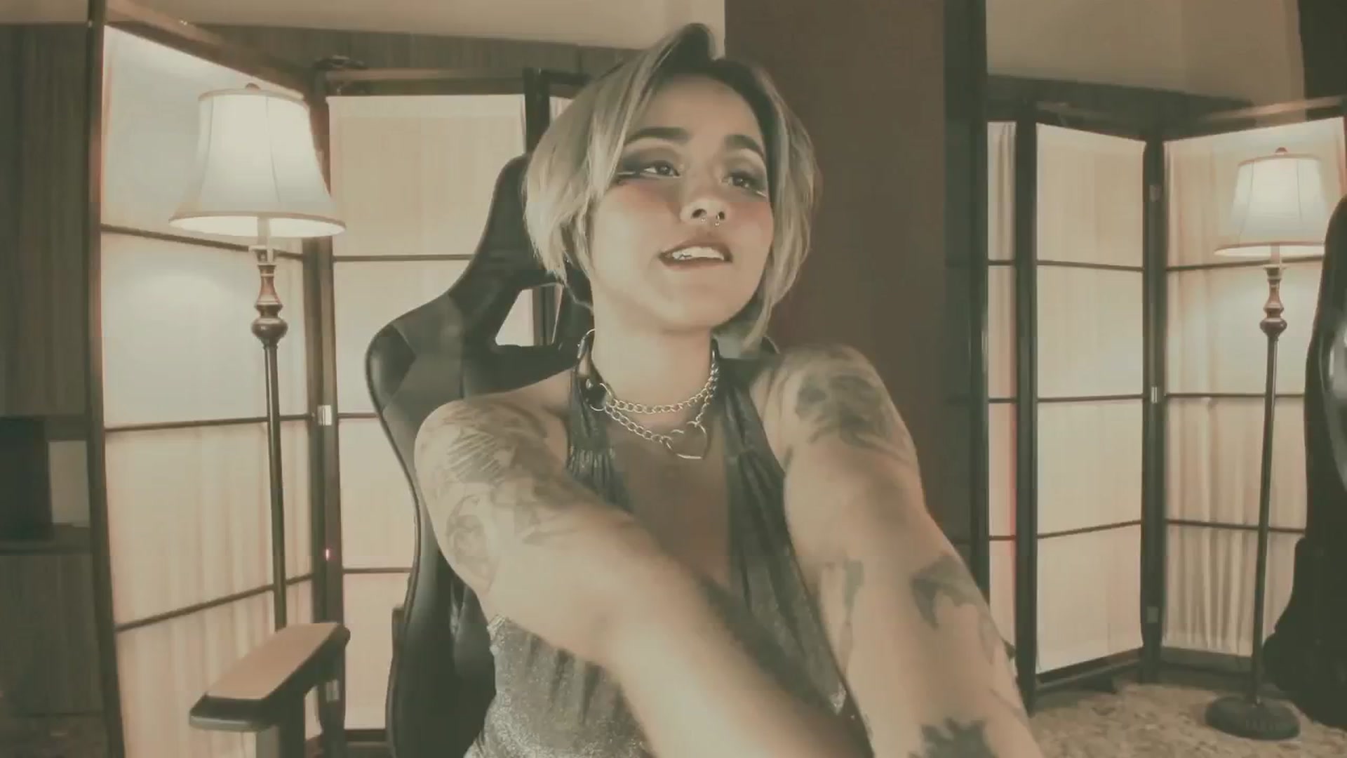 Gallery image thumbnail from AbraxxysRadio's myfreecams stream on, 11/13/2024, 01:32 image 14 of 20